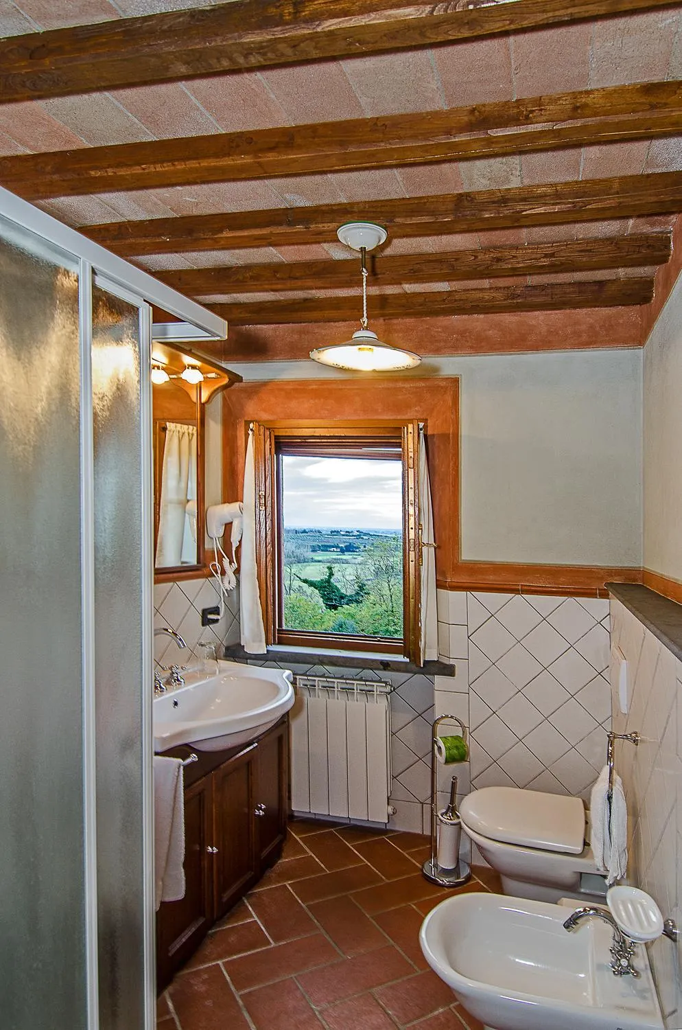 Bathroom in Agriturismo Valliferone