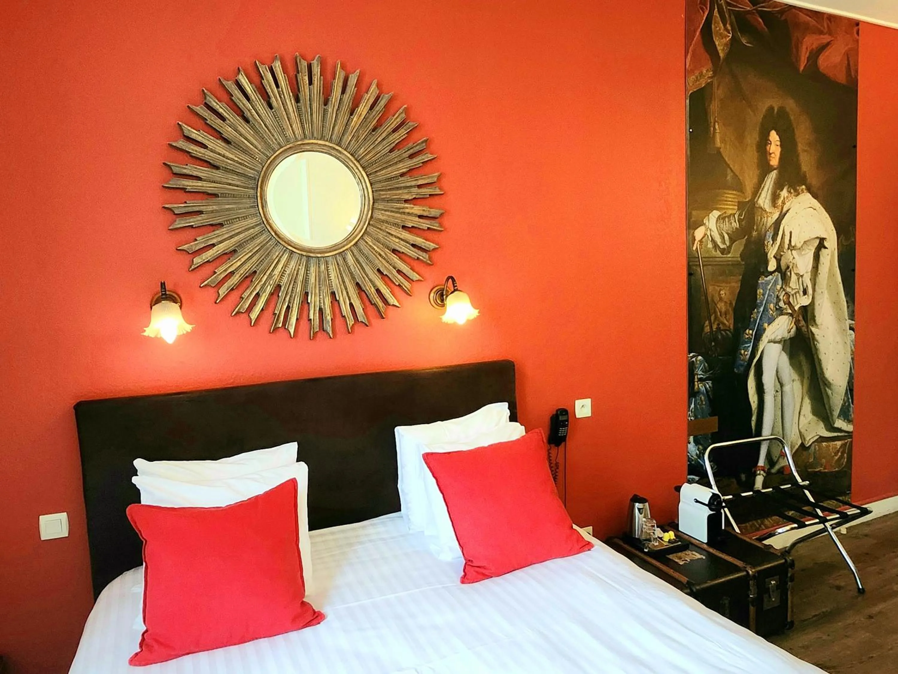 Bed in Logis Hôtel Lafayette Rochefort France