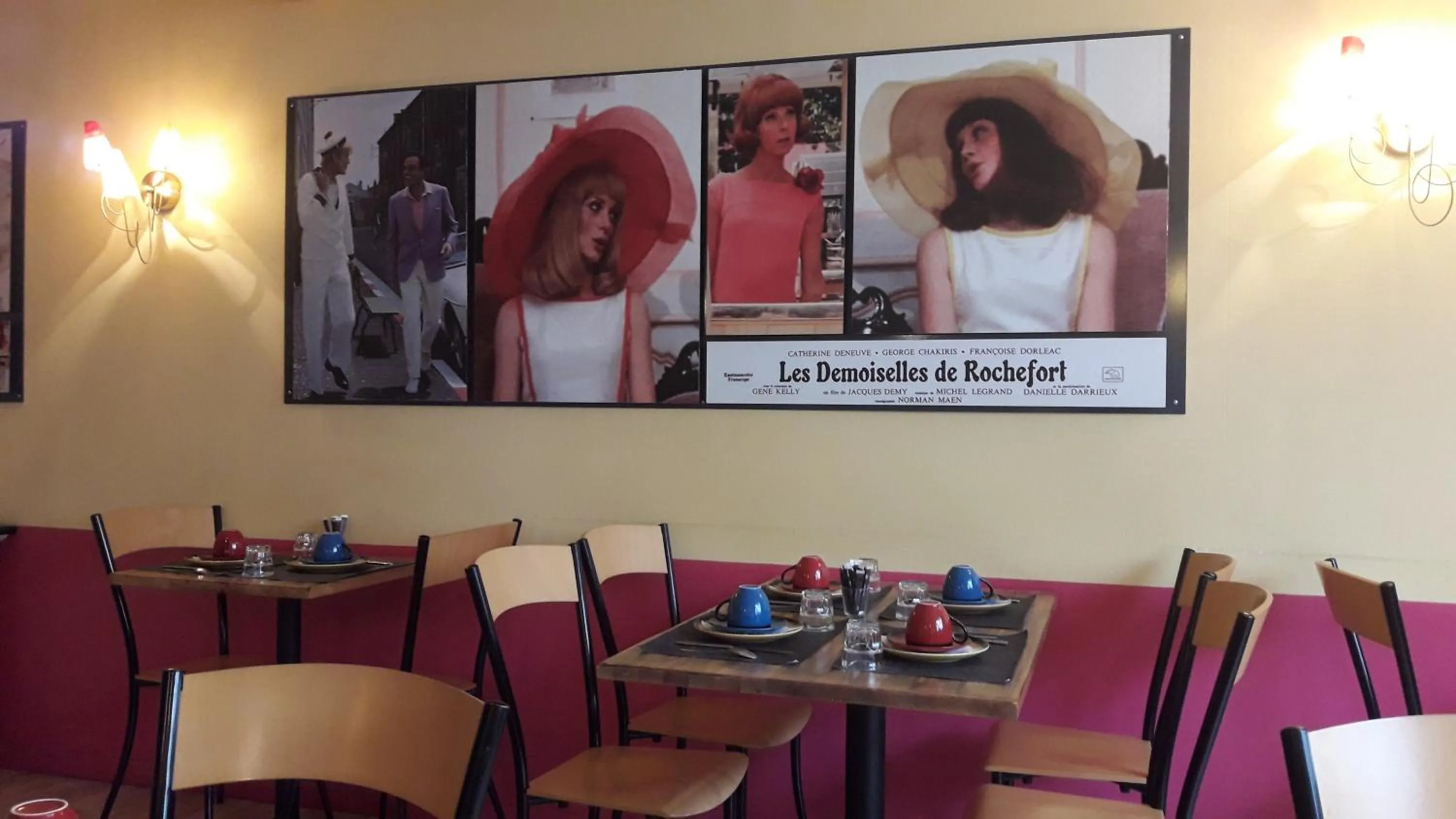 Breakfast in Logis Hôtel Lafayette Rochefort France