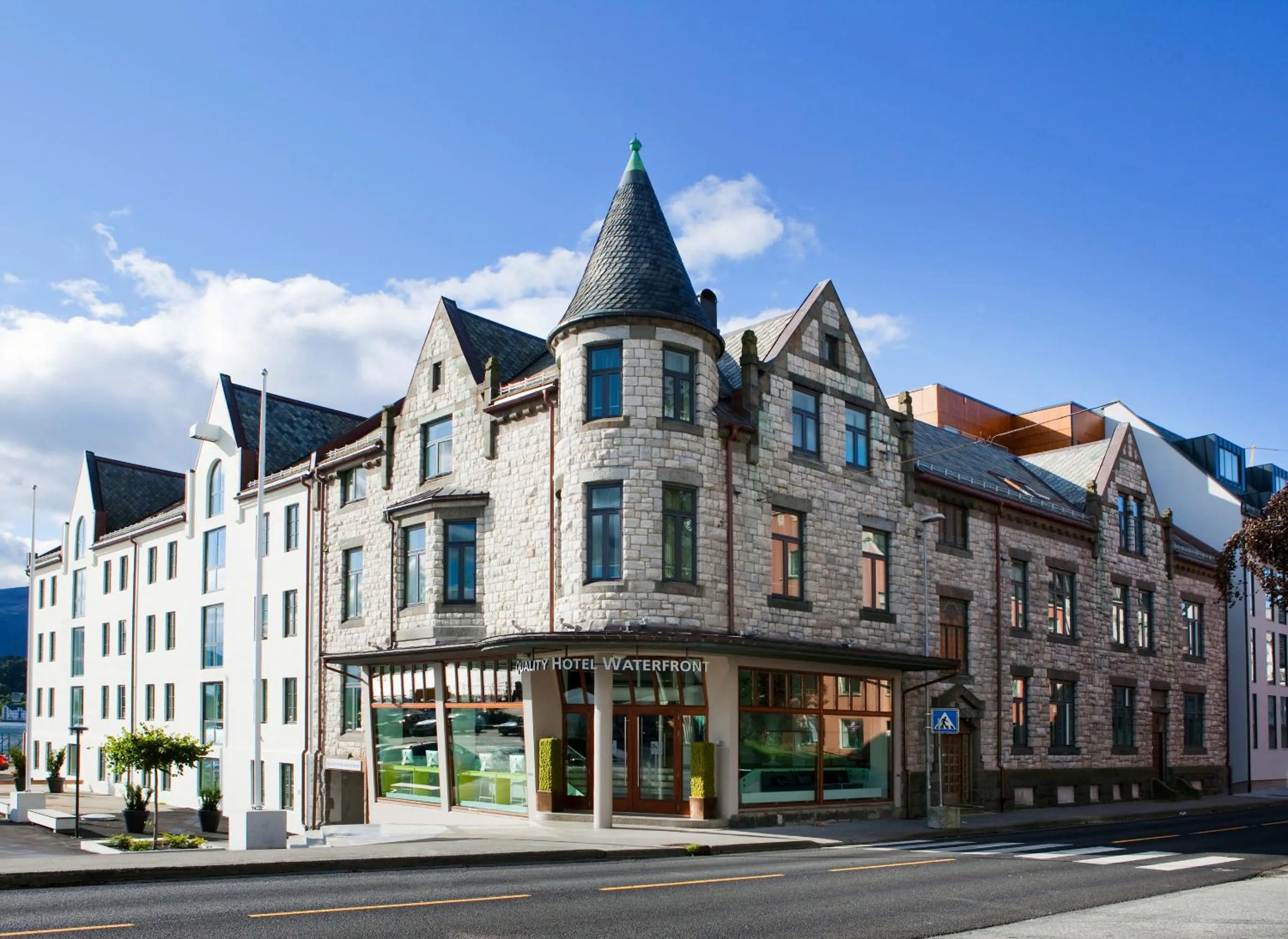 Property building in Quality Hotel Waterfront