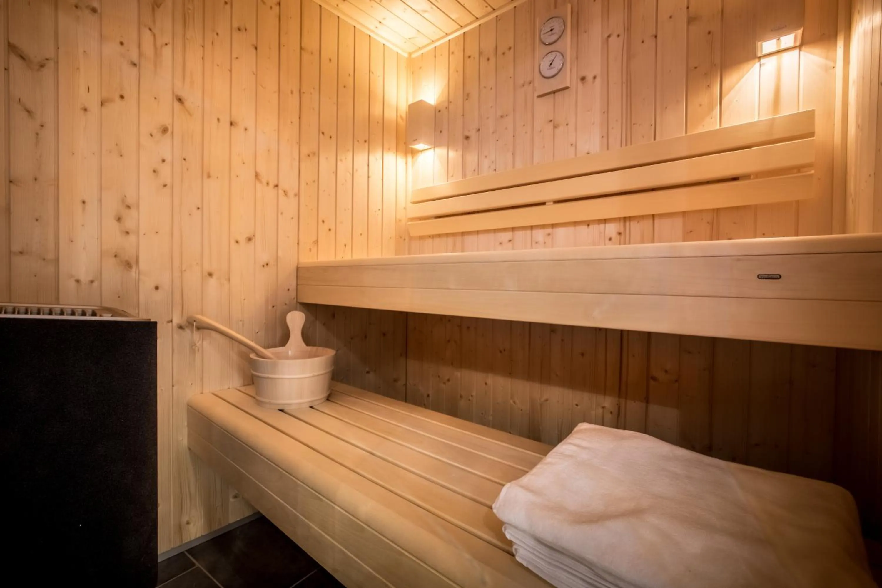 Bed in Le Pigeonnier, maison d'hôtes et Spa