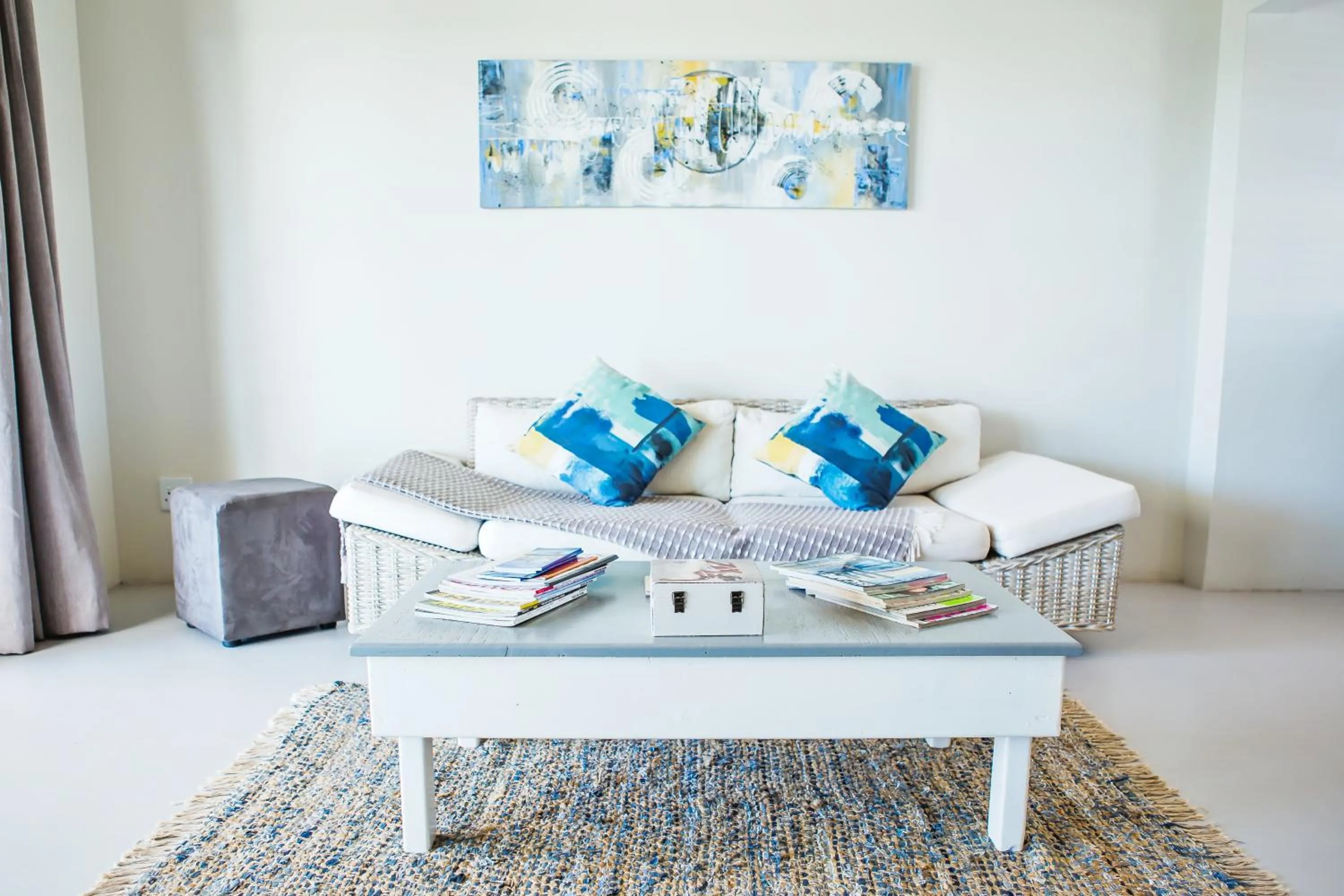 Seating area in Three Feathers Cottages