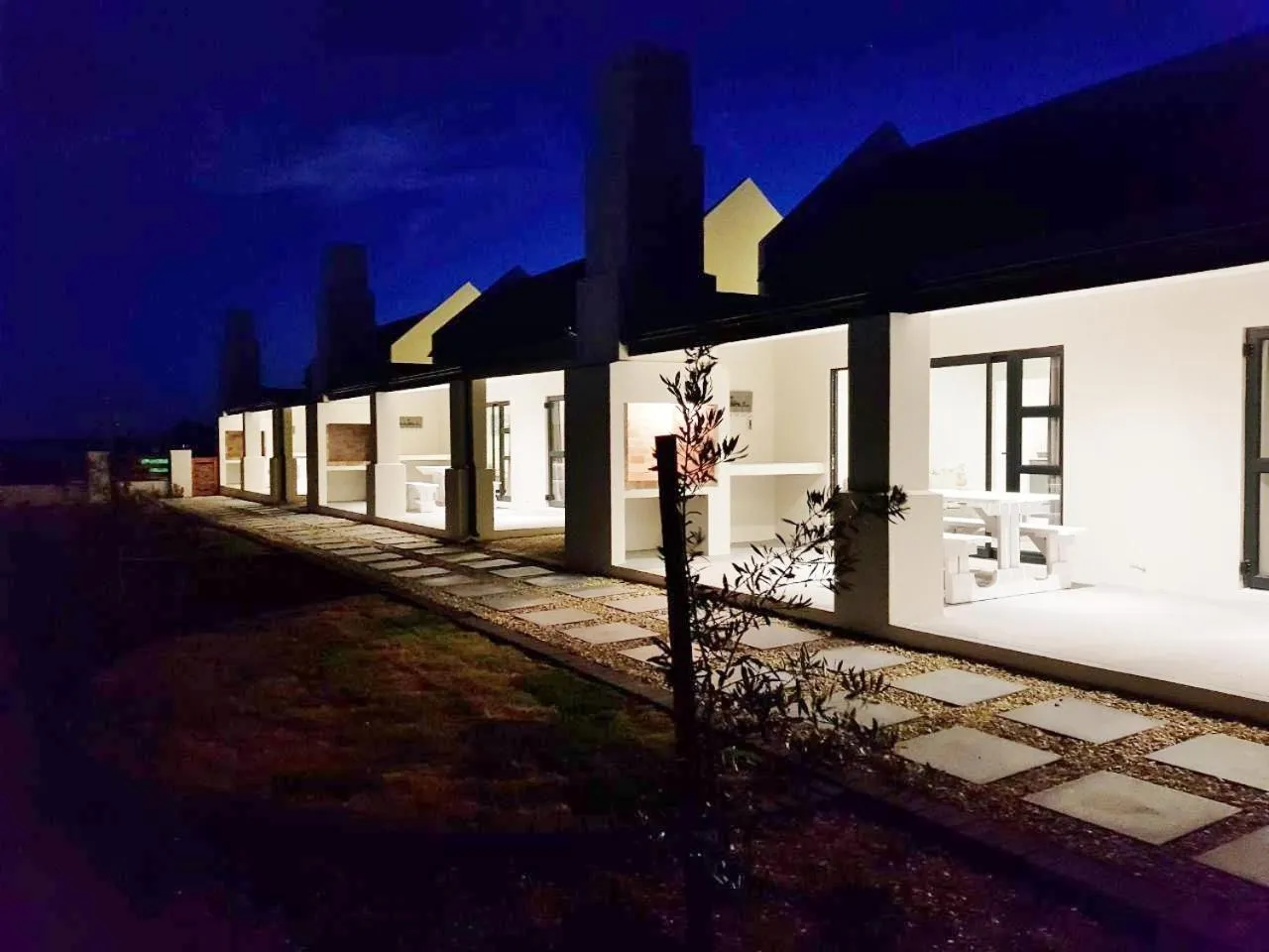 Property building in Three Feathers Cottages