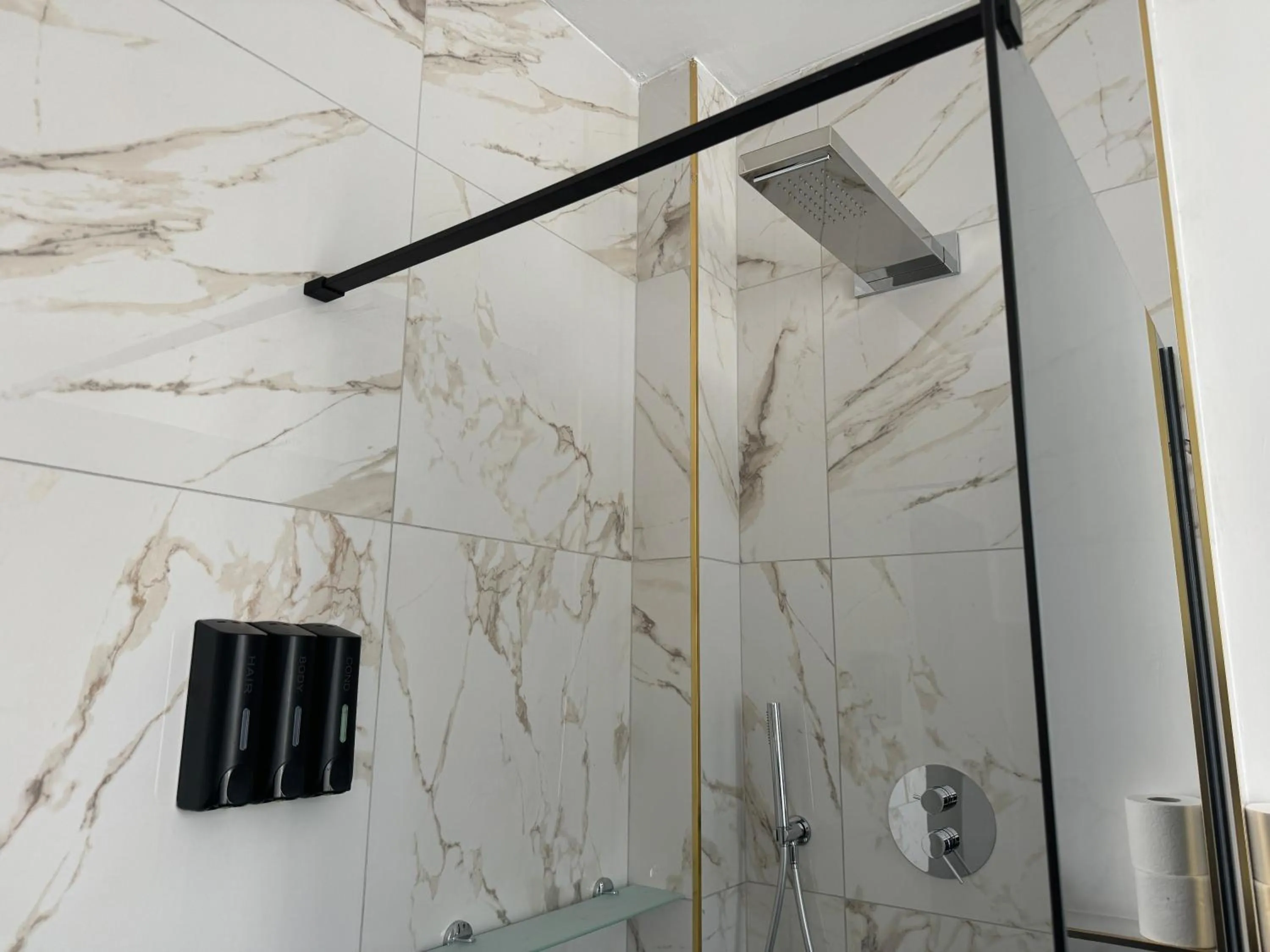 Shower in Relais Stibbert Florence