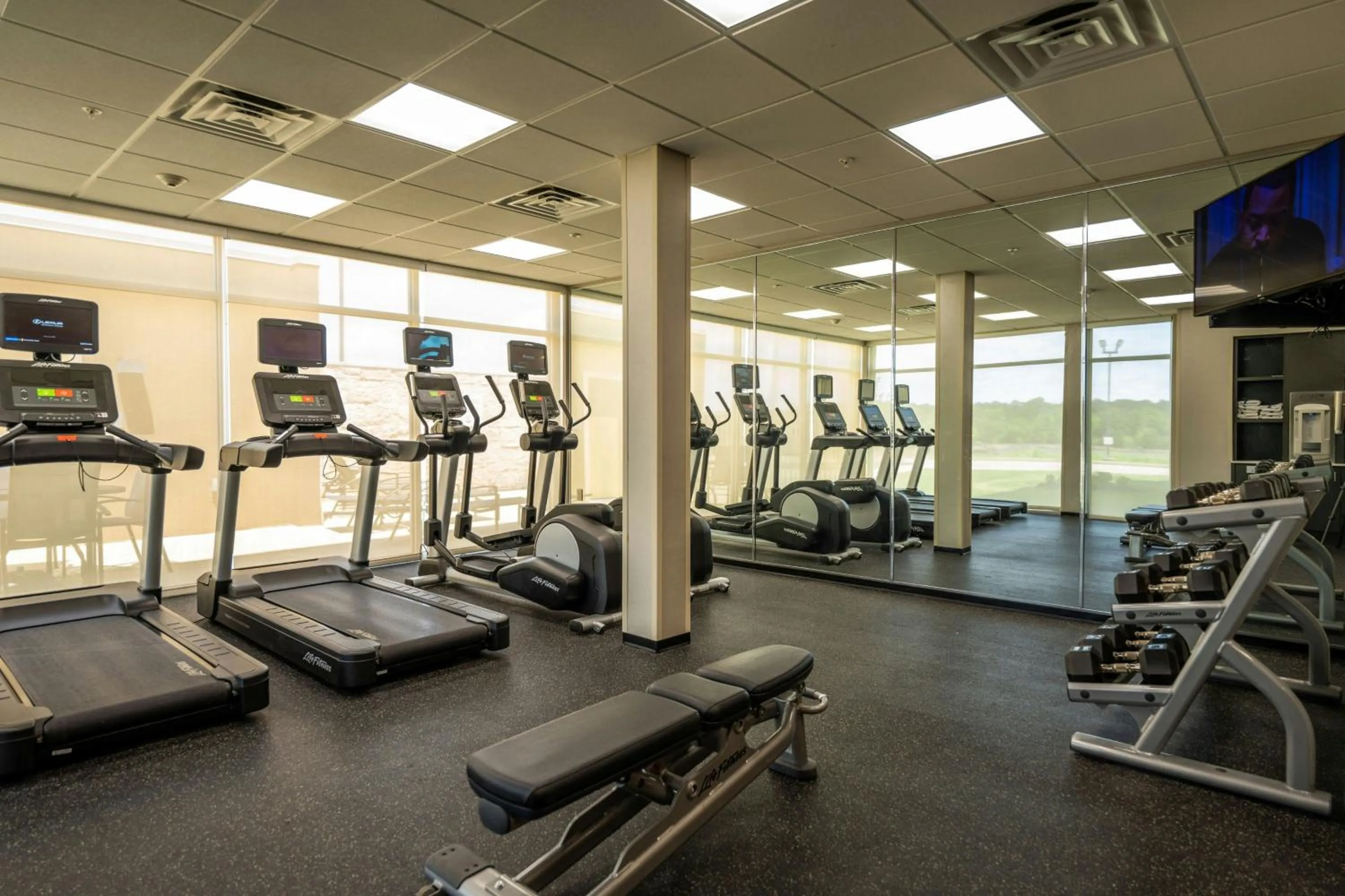 Fitness centre/facilities in Fairfield Inn & Suites by Marriott Huntsville