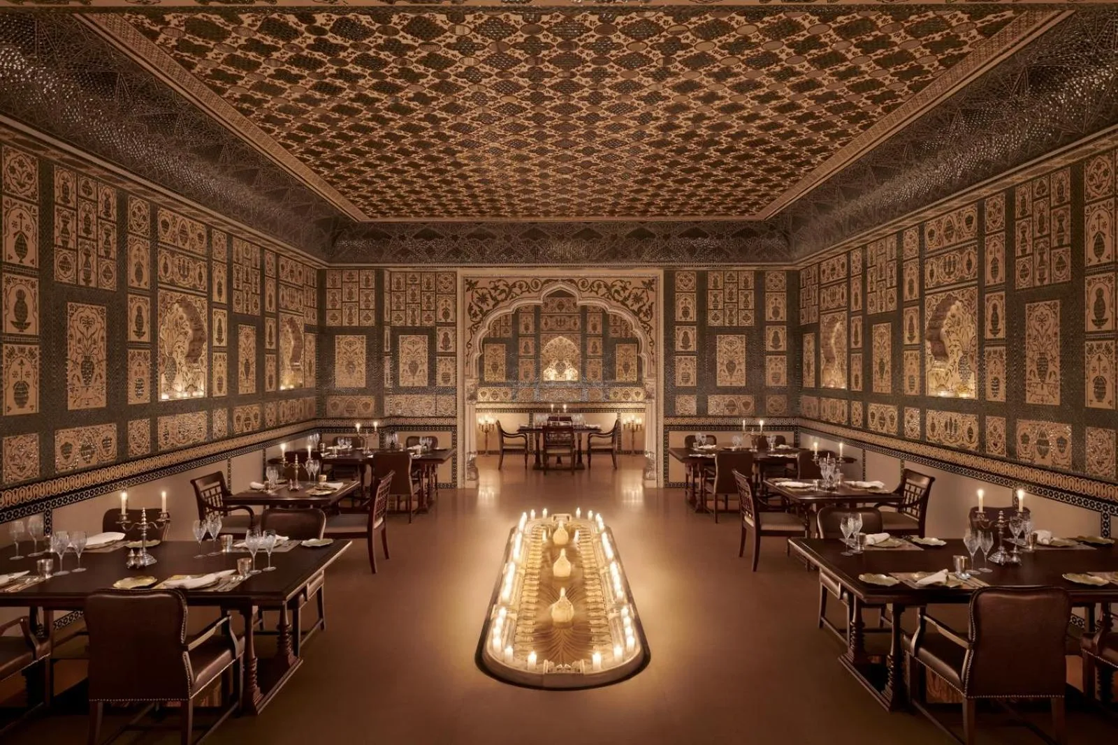 Restaurant/places to eat in The Leela Palace Jaipur
