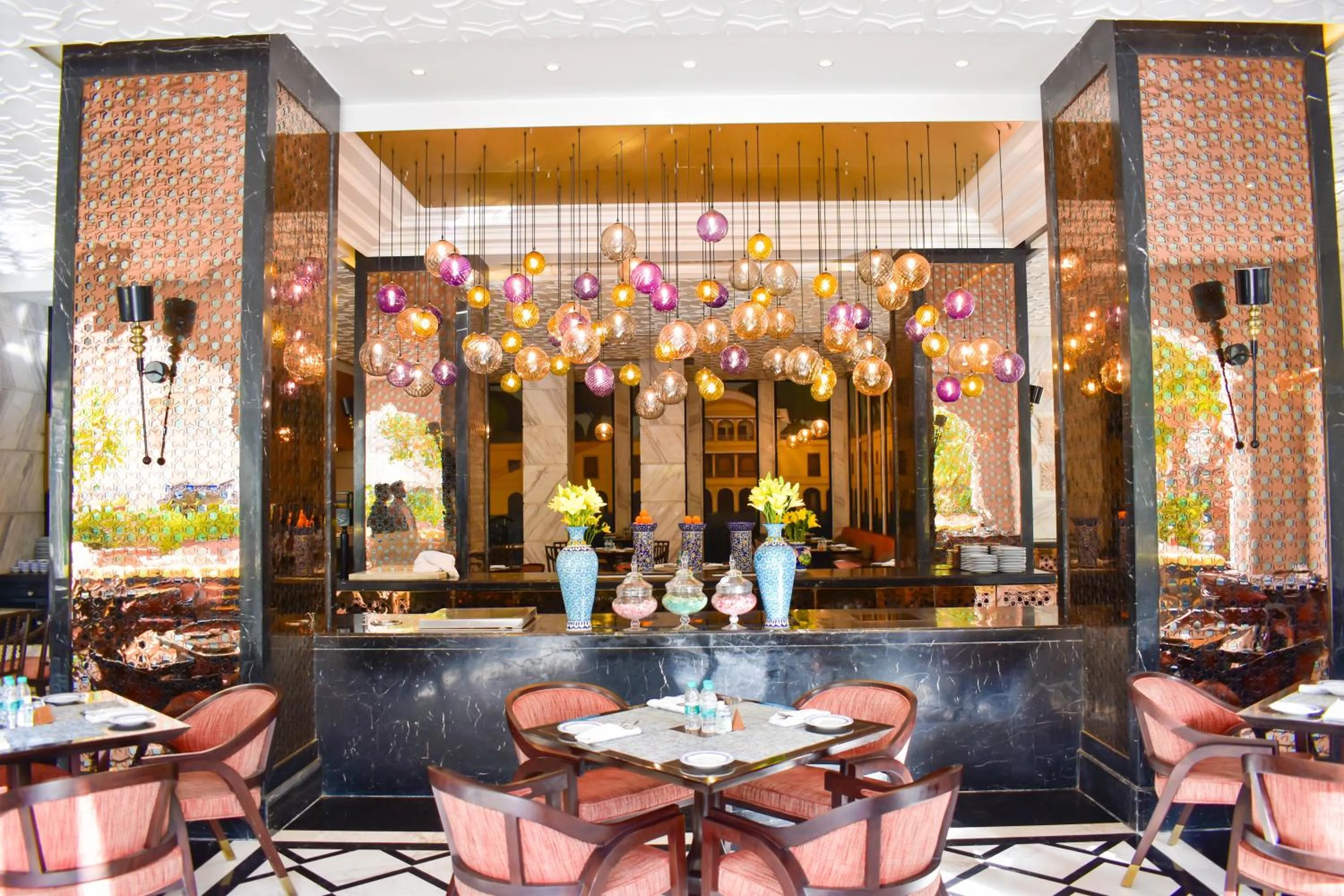 Restaurant/places to eat in The Leela Palace Jaipur