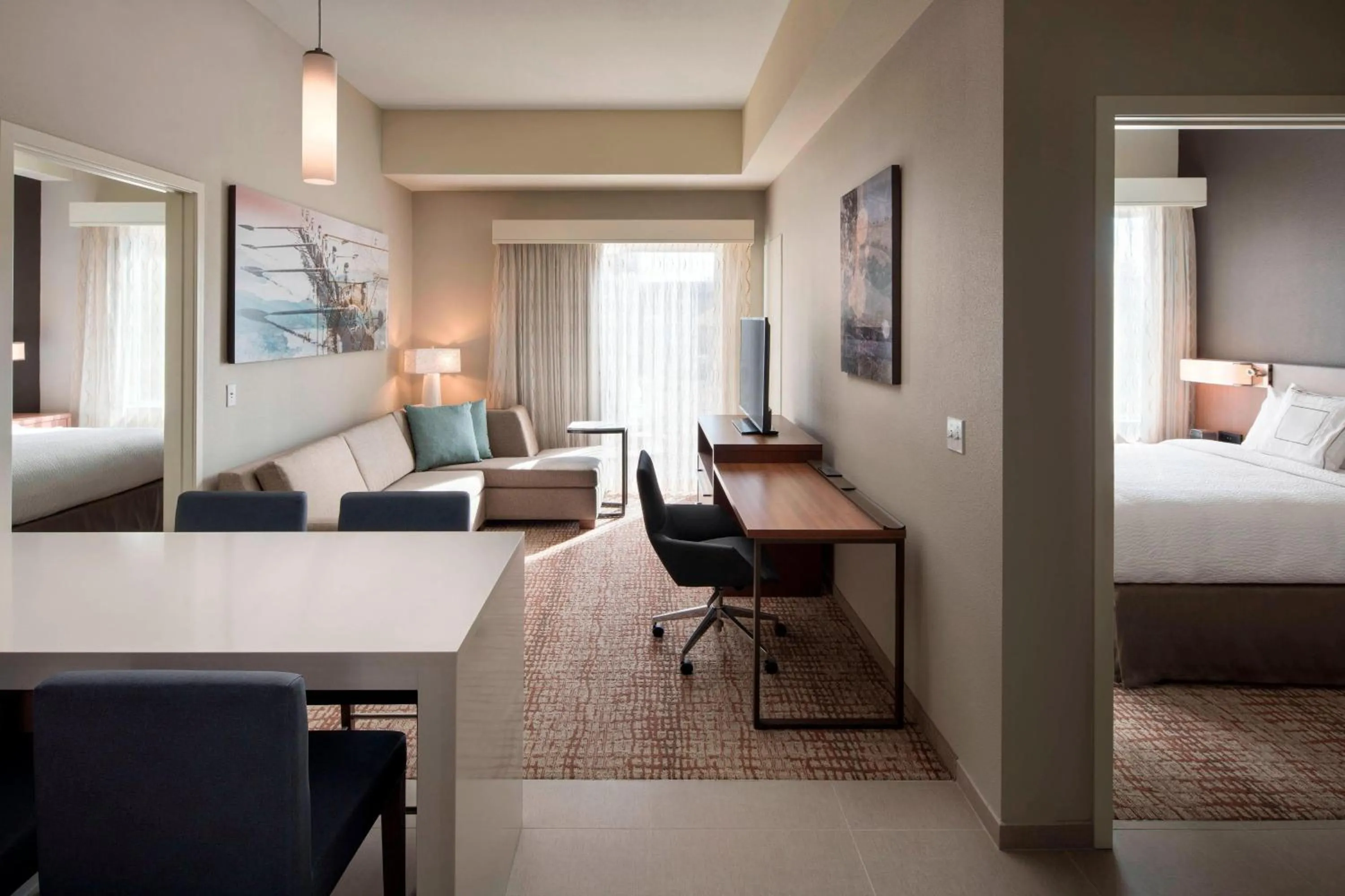 Living room, Bed in Residence Inn by Marriott Redwood City San Carlos