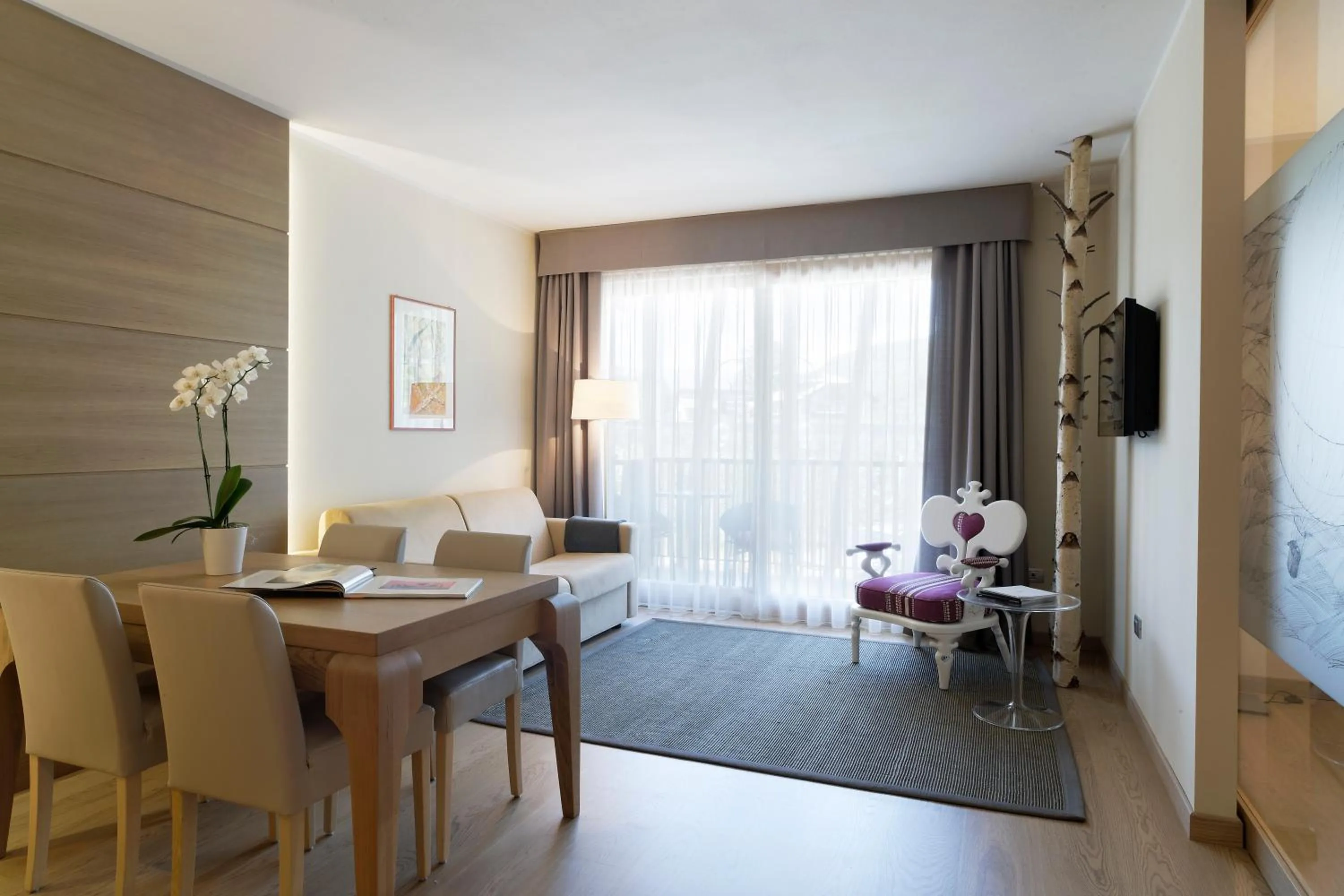 Photo of the whole room in Art & Design Hotel Napura