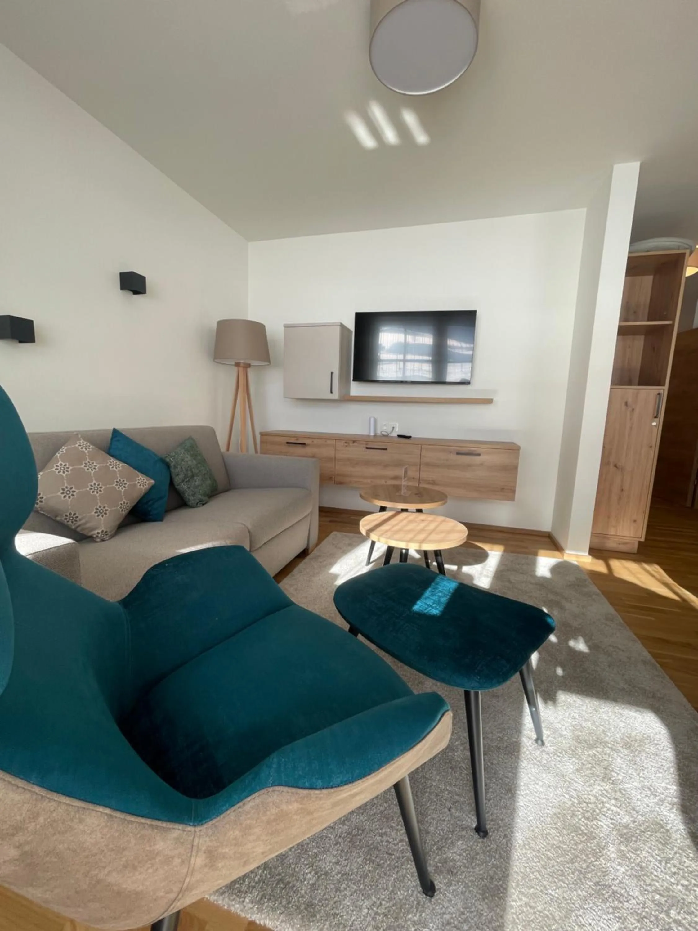 Living room, Seating Area in die UnterbergerIn