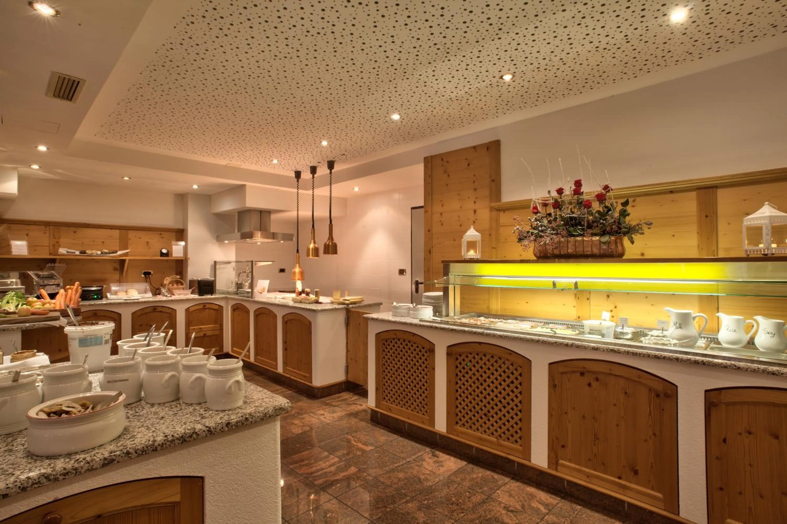 American breakfast in Diamant Spa Resort