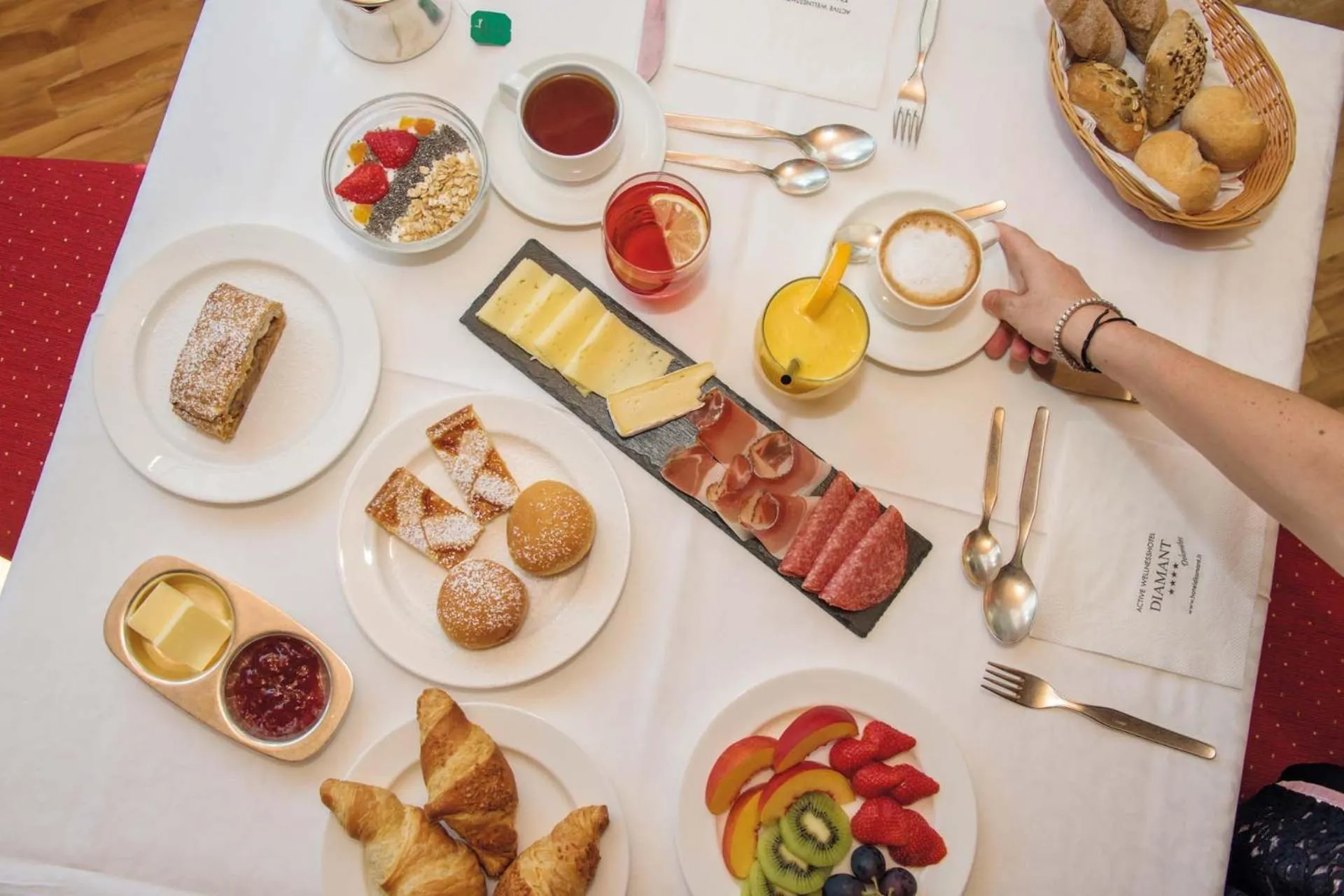 Buffet breakfast in Diamant Spa Resort