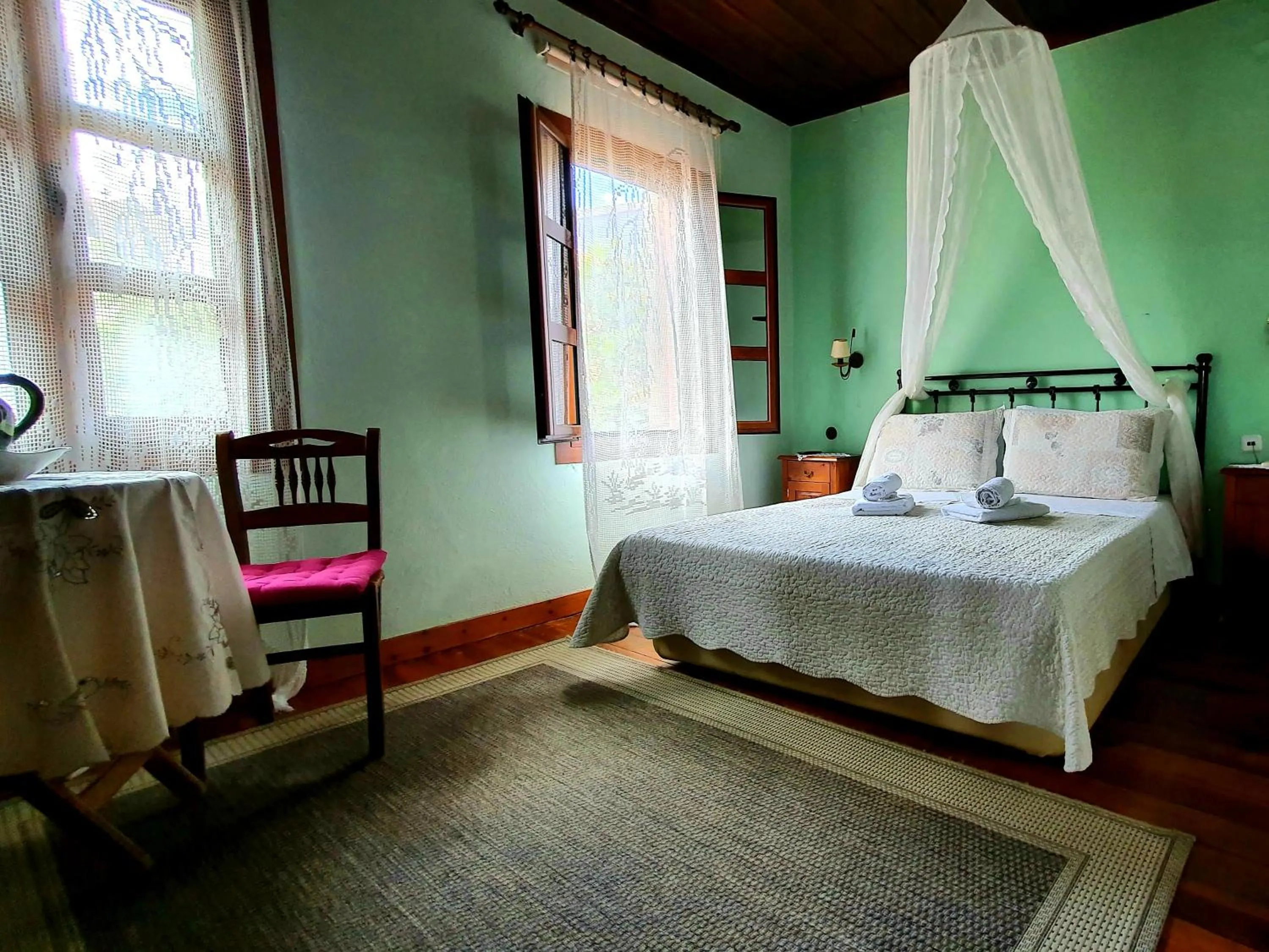 Double or Twin Room in Varosi Guesthouse