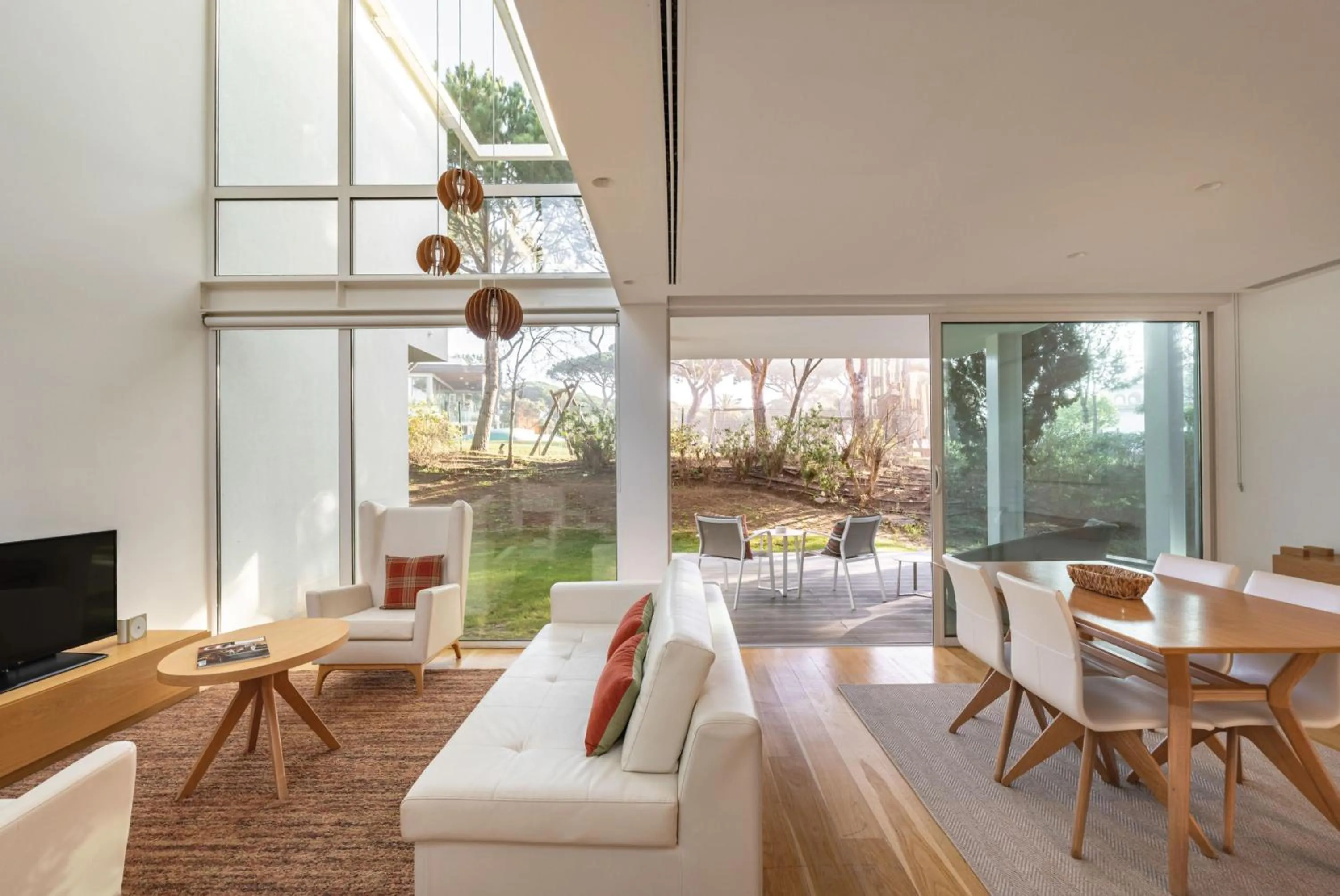 Photo of the whole room in Onyria Marinha Cascais, Vignette Collection by IHG