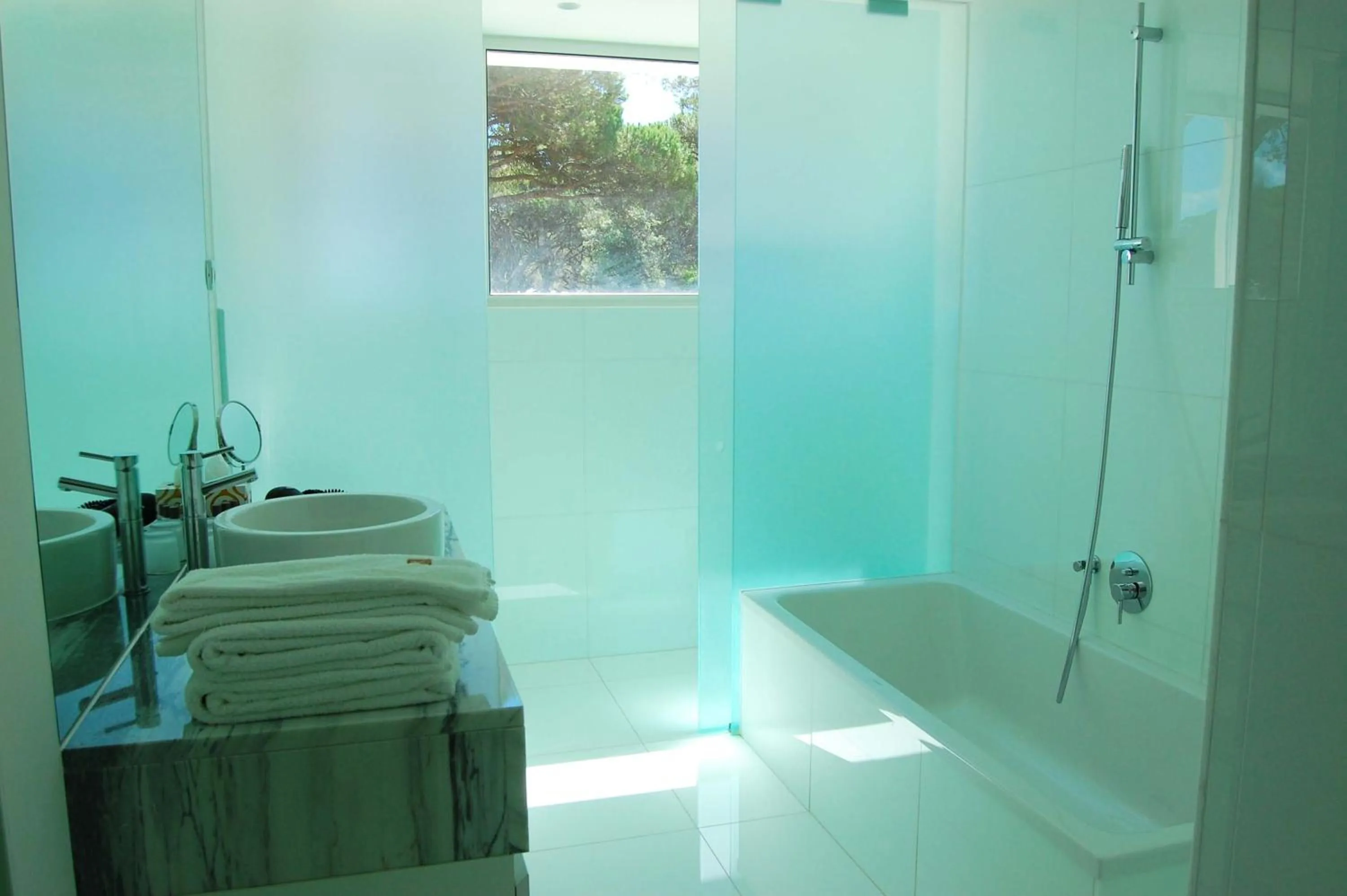 Shower in Onyria Marinha Cascais, Vignette Collection by IHG