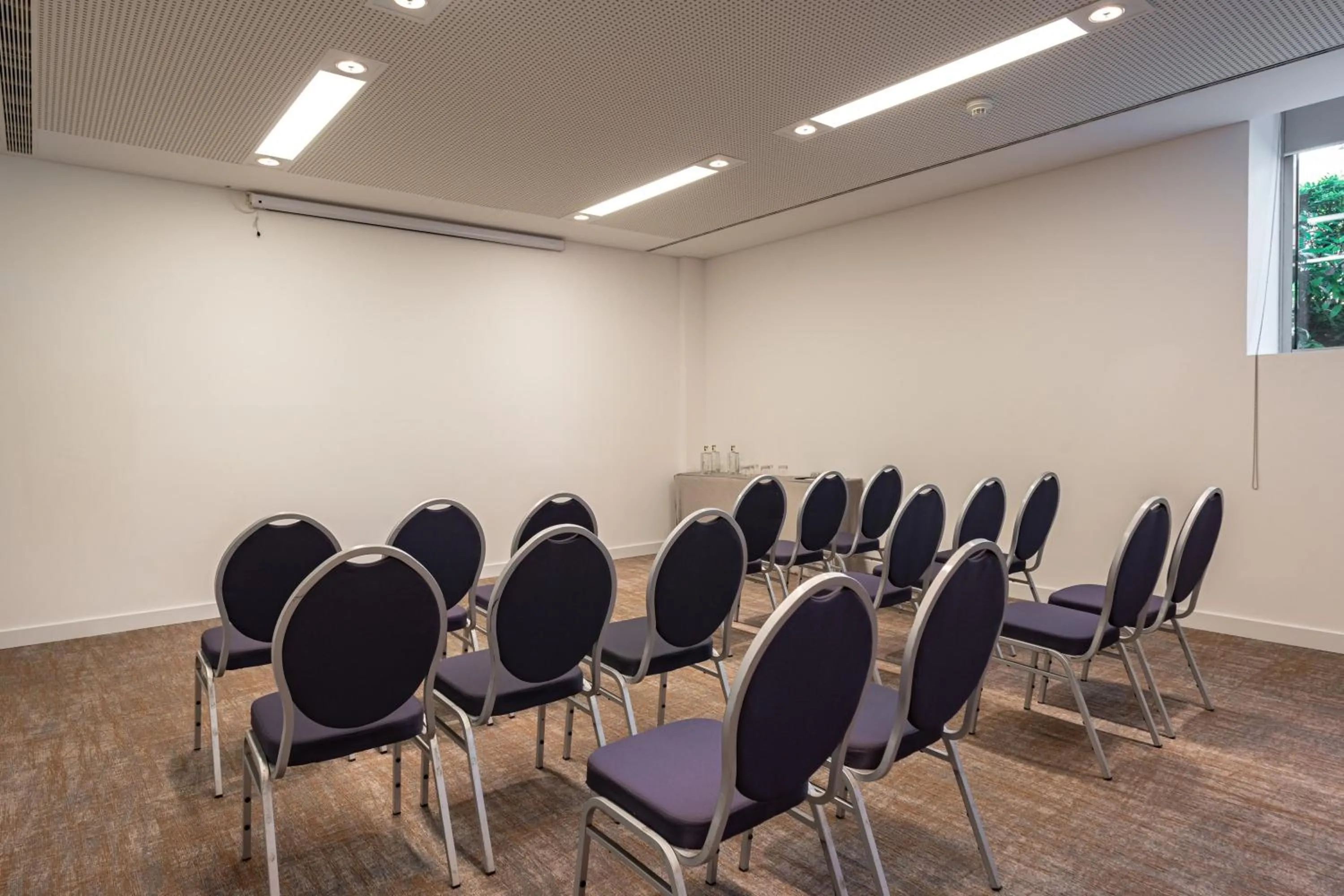 Meeting/conference room in Onyria Marinha Cascais, Vignette Collection by IHG