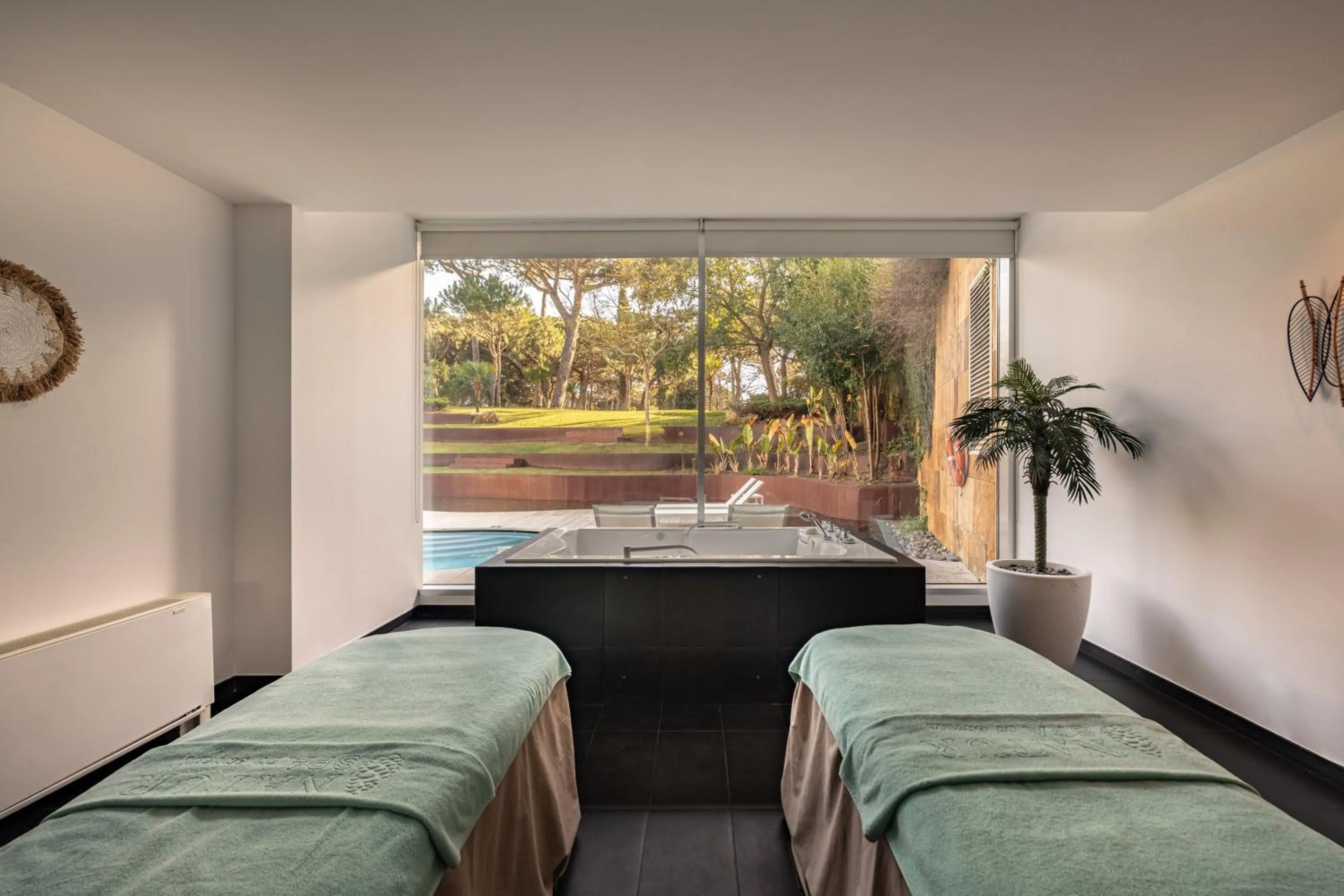 Spa and wellness centre/facilities, Bed in Onyria Marinha Cascais, Vignette Collection by IHG