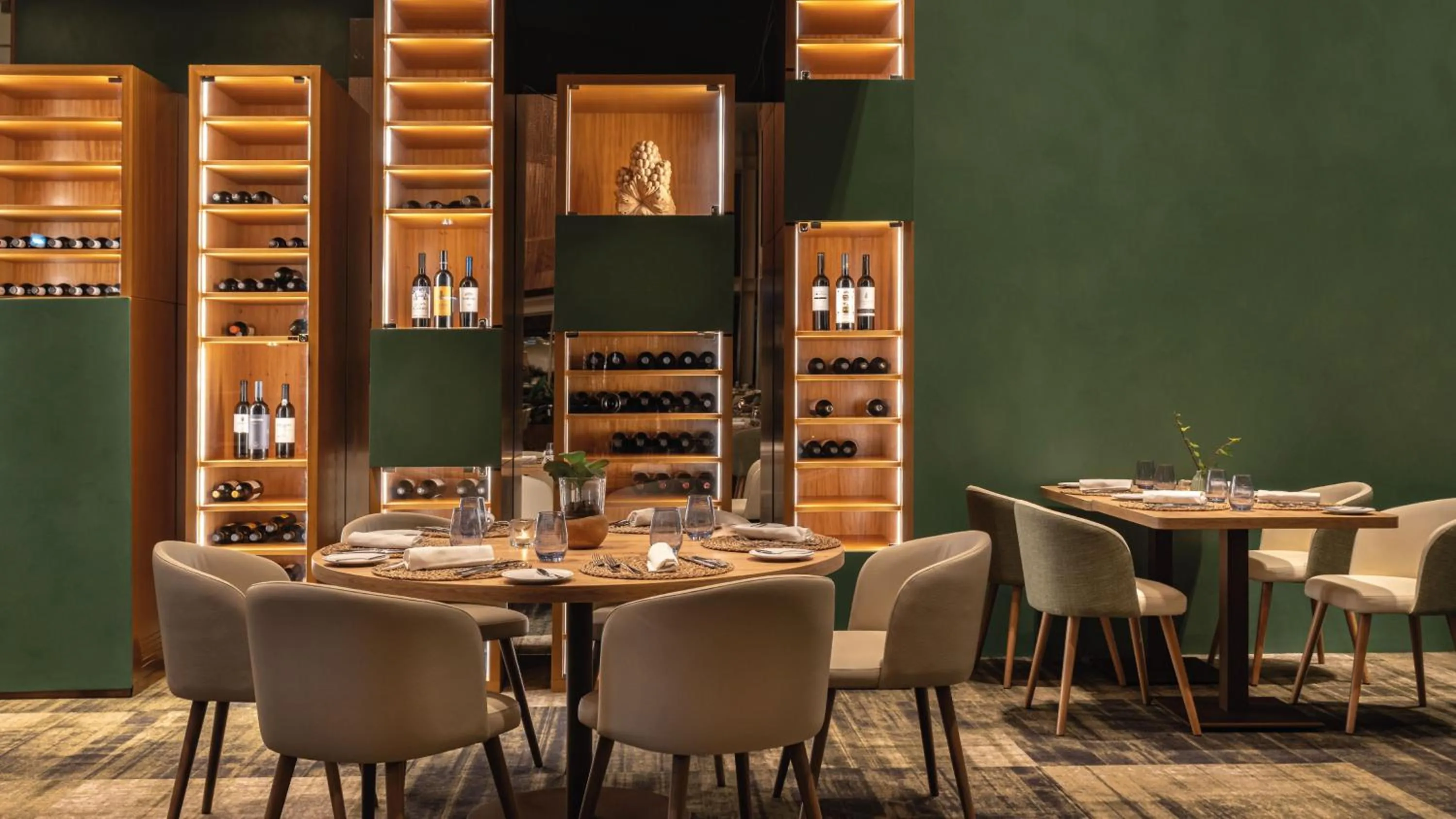 Restaurant/places to eat in Onyria Marinha Cascais, Vignette Collection by IHG