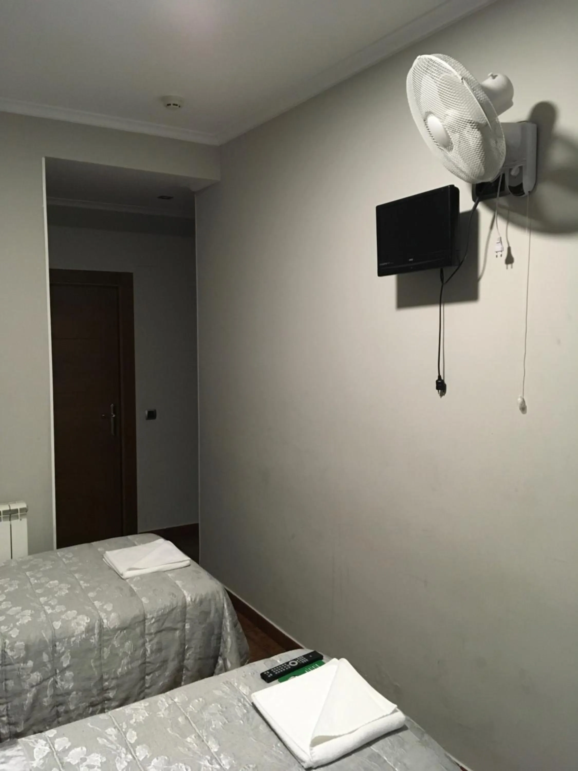 Bed in Pensión La Bilbaina - Albergue Logroño