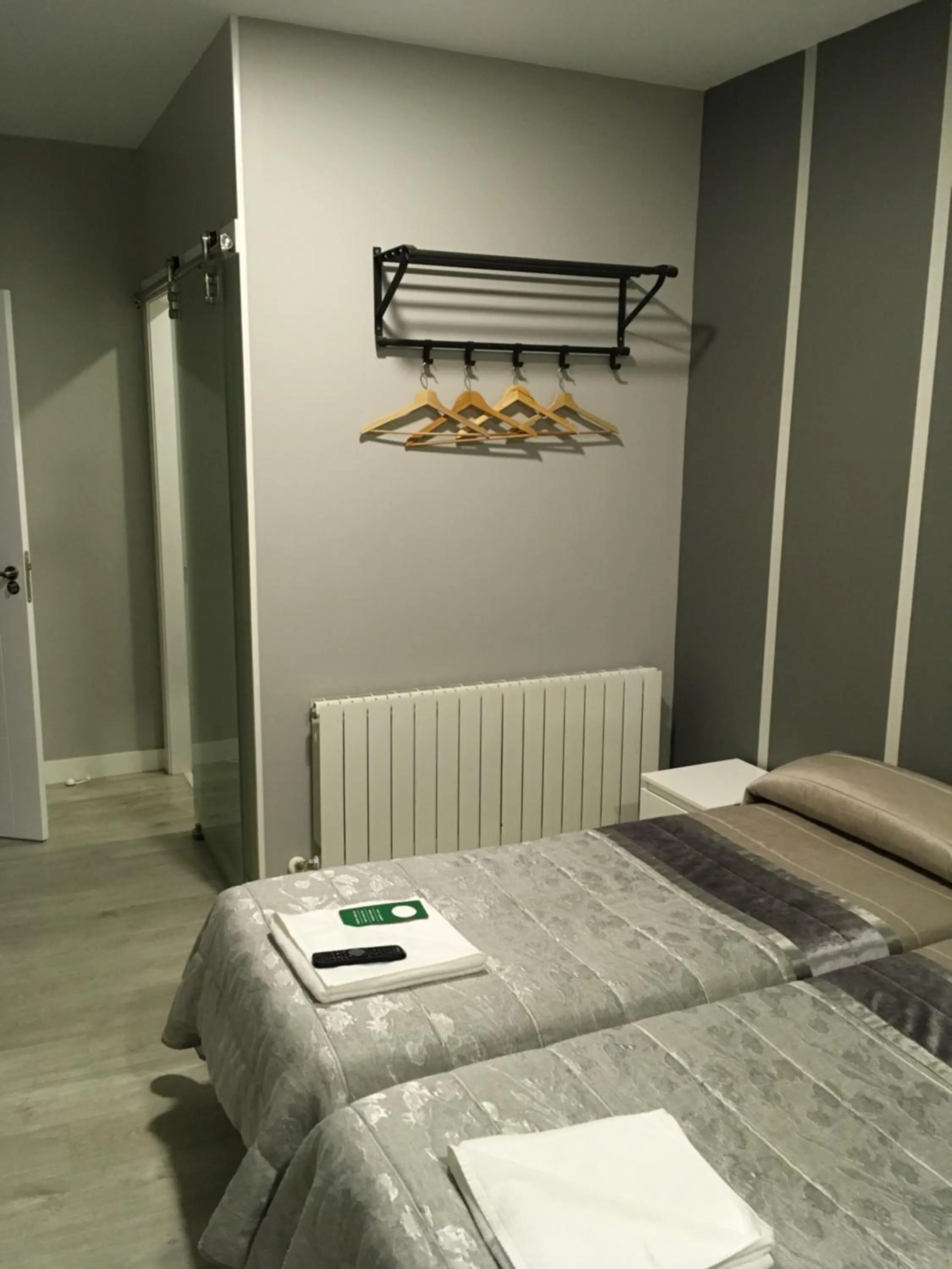 Bed in Pensión La Bilbaina - Albergue Logroño