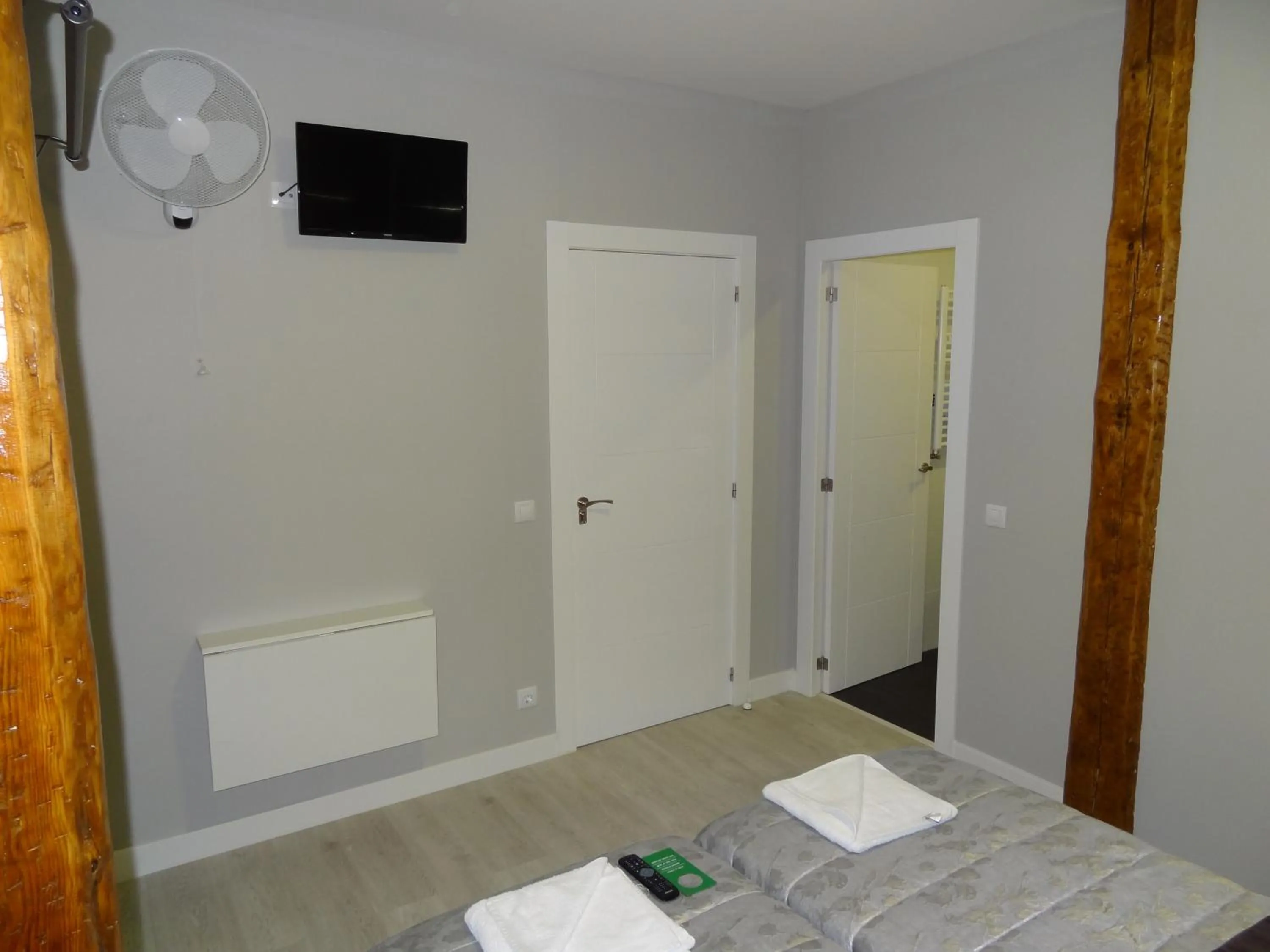 Bed in Pensión La Bilbaina - Albergue Logroño