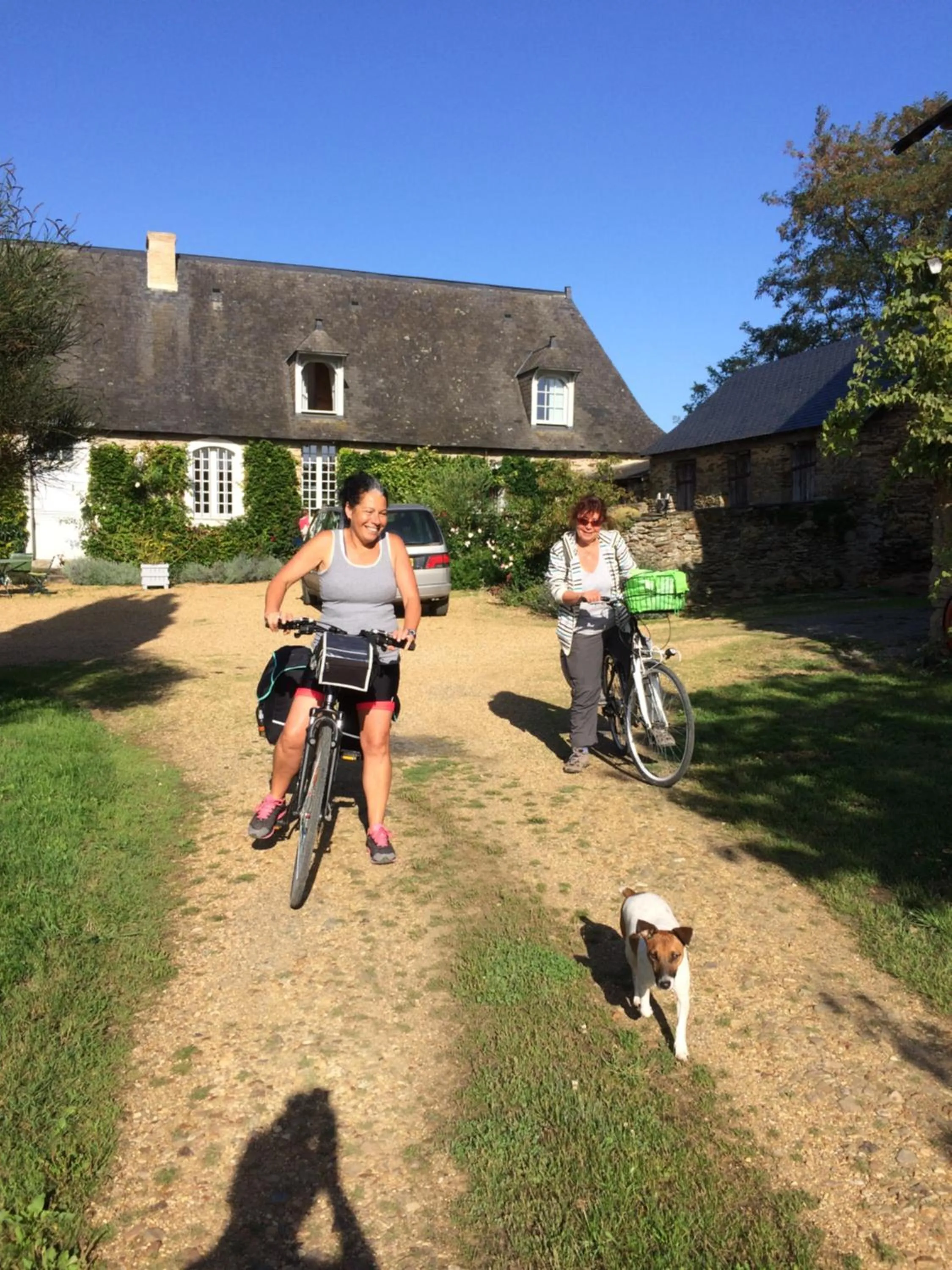 Cycling in La Moulinière, jolie longère du XVIIè 25, chemin de la Source
