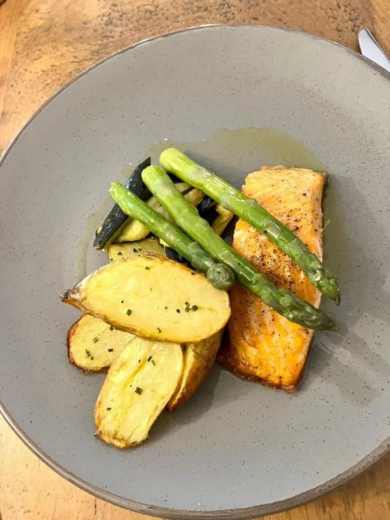 Food in Royal Oak Hotel