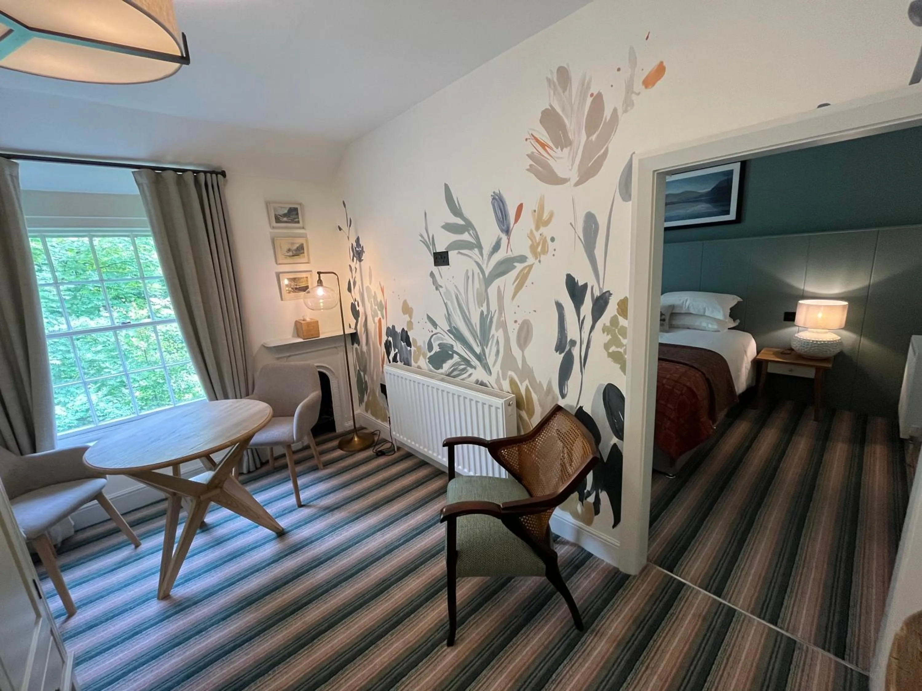 Bedroom, Bed in Royal Oak Hotel