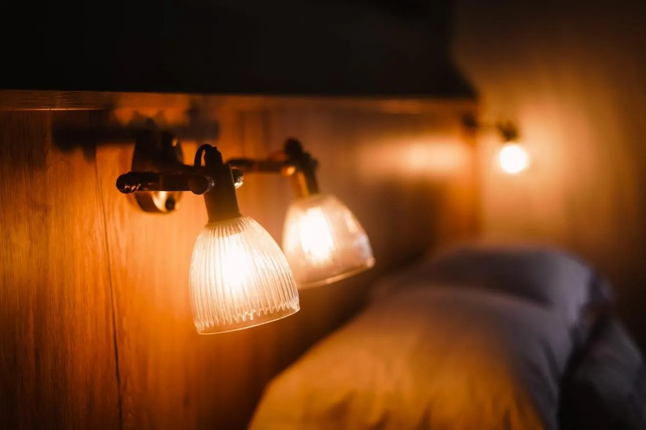 Decorative detail, Bed in Royal Oak Hotel