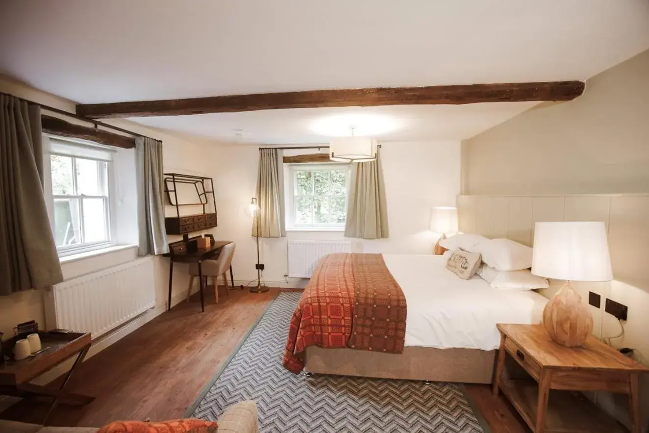 Deluxe Triple Room in Royal Oak Hotel Deluxe Triple Room in Royal Oak Hotel