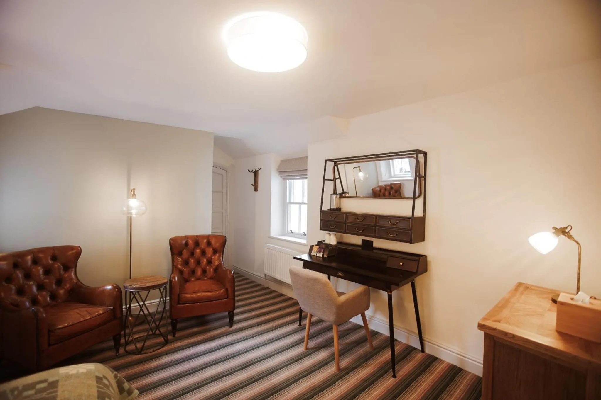 Bedroom in Royal Oak Hotel