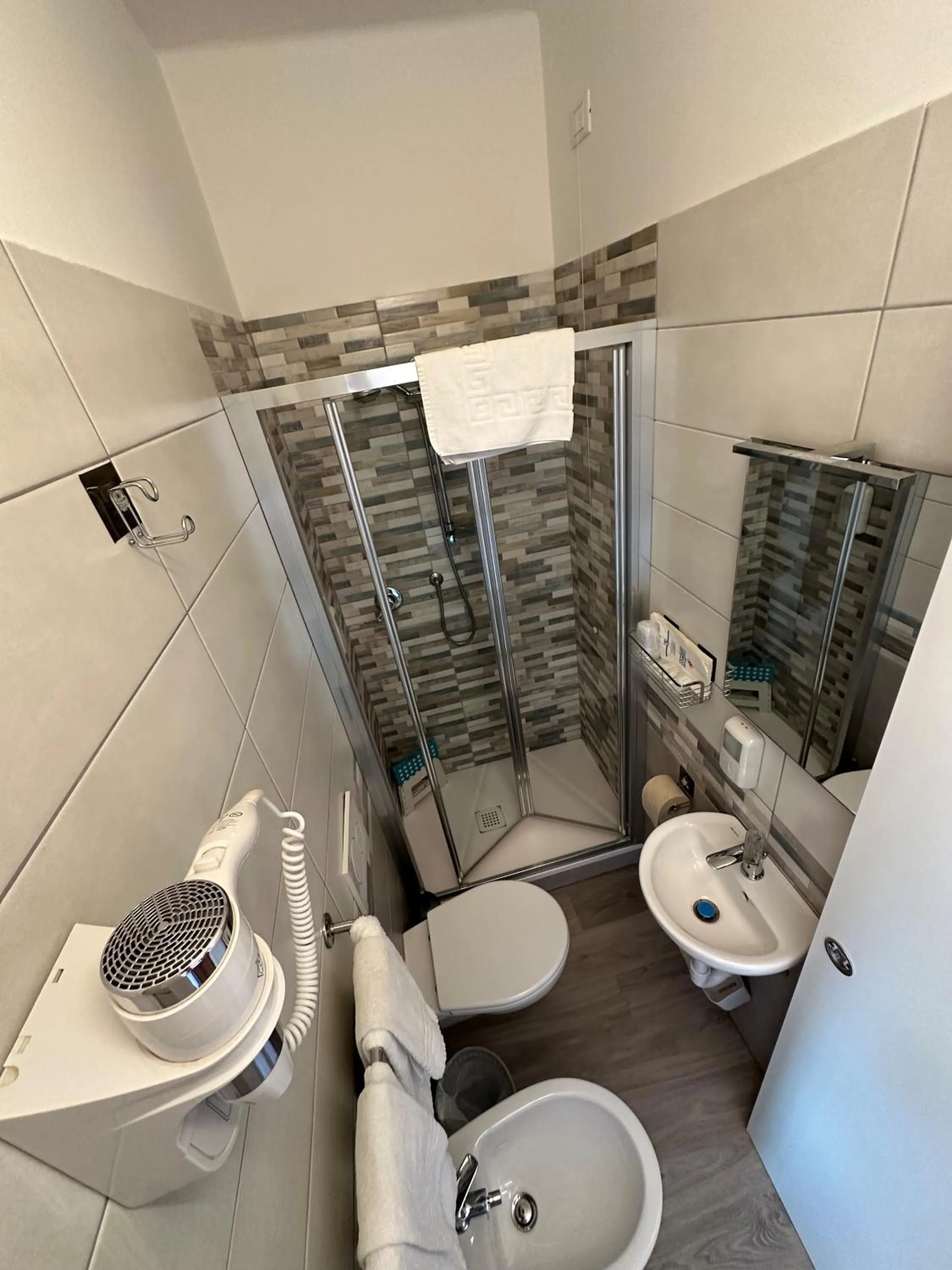 Bathroom in Hotel Svizzera