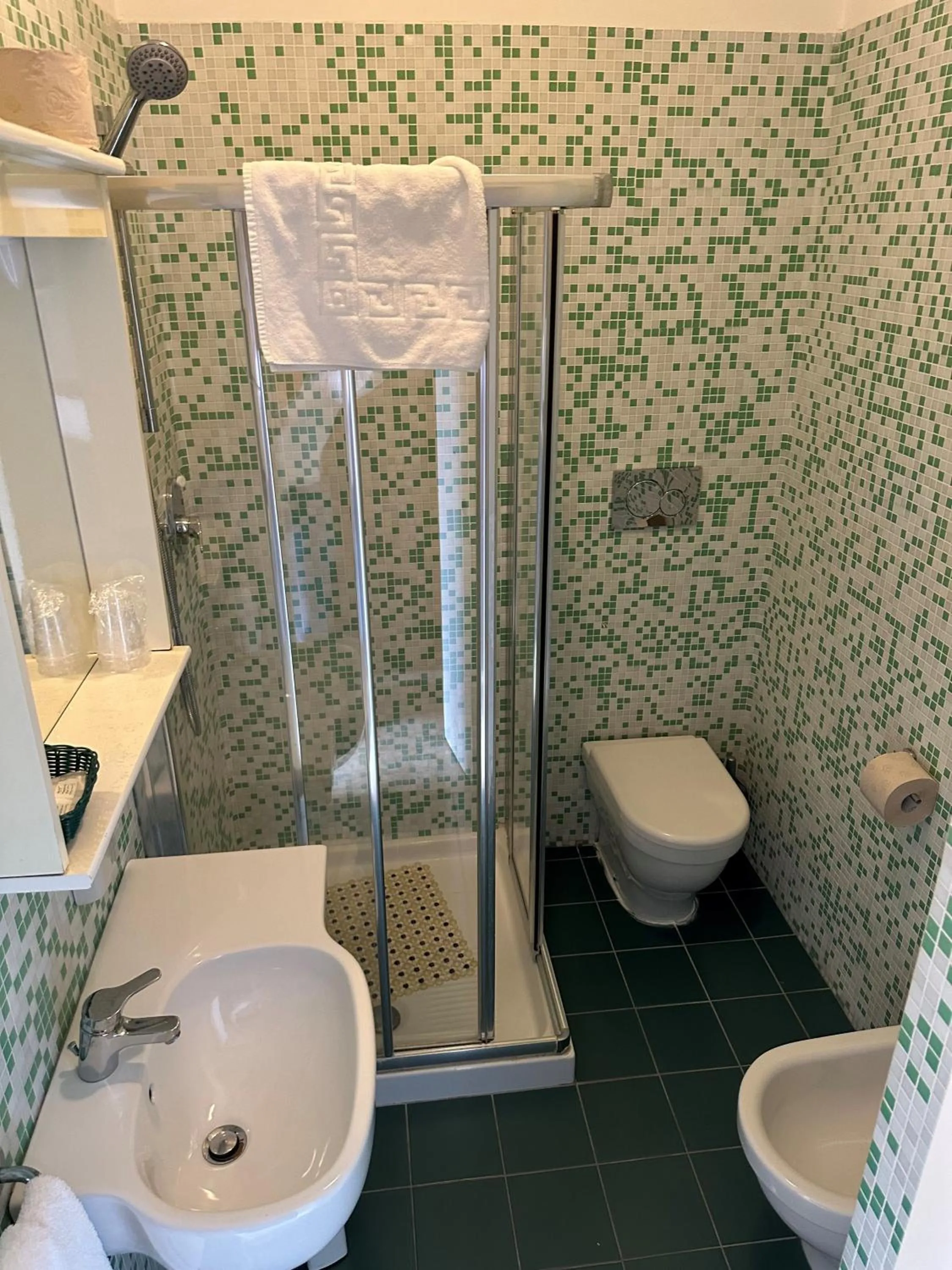 Bathroom in Hotel Svizzera