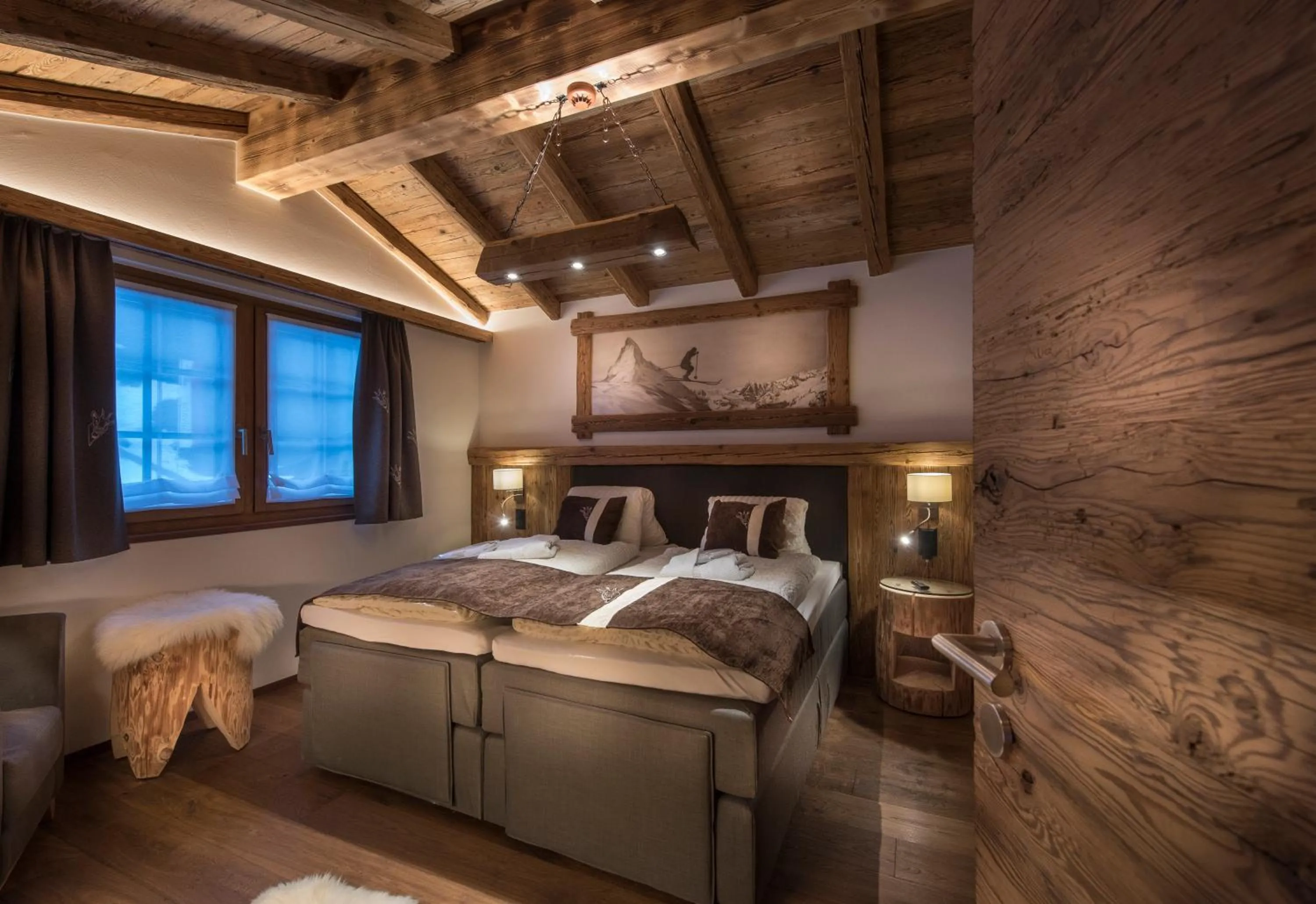 Bedroom, Bed in Silvana Mountain Hotel