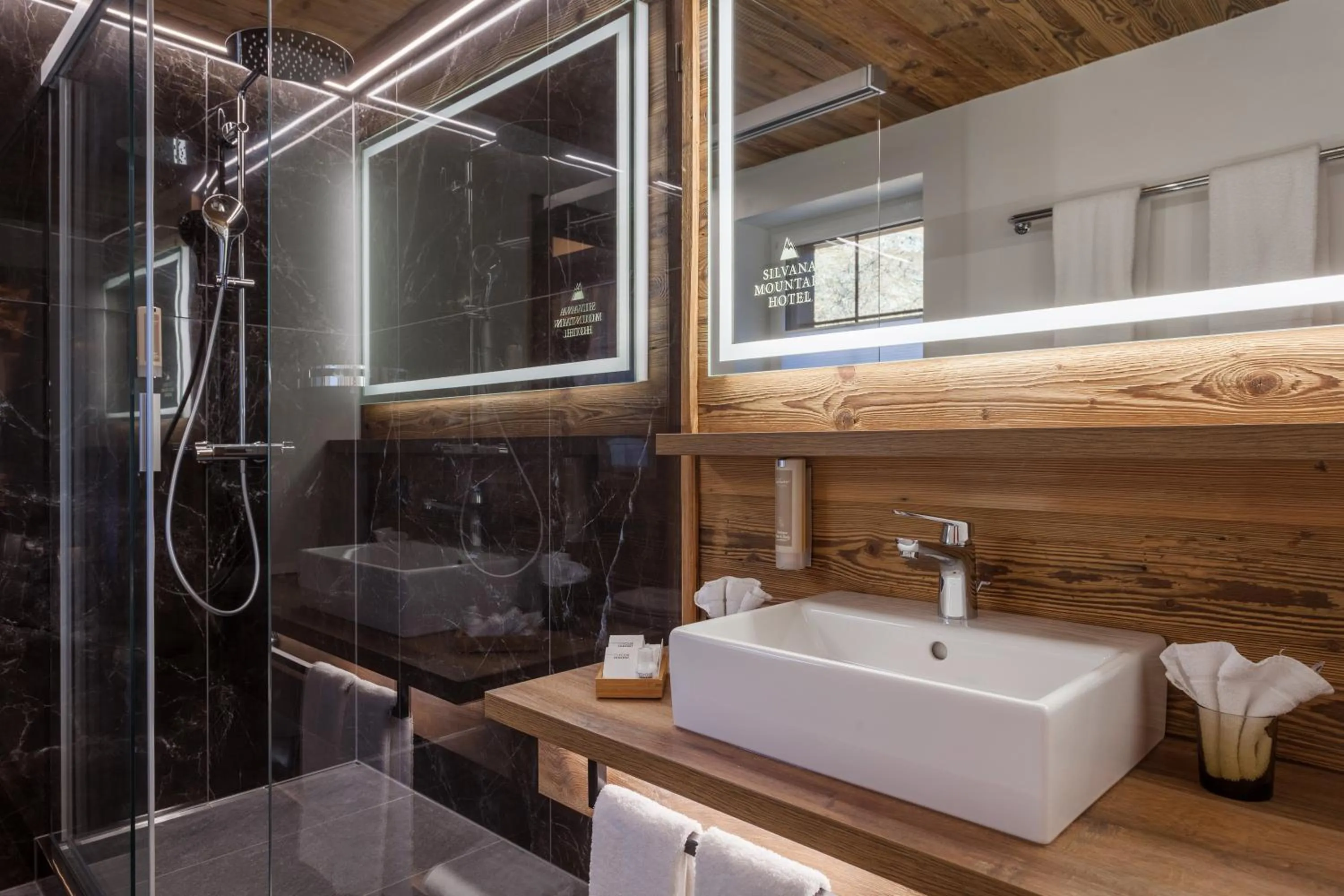 Bathroom in Silvana Mountain Hotel