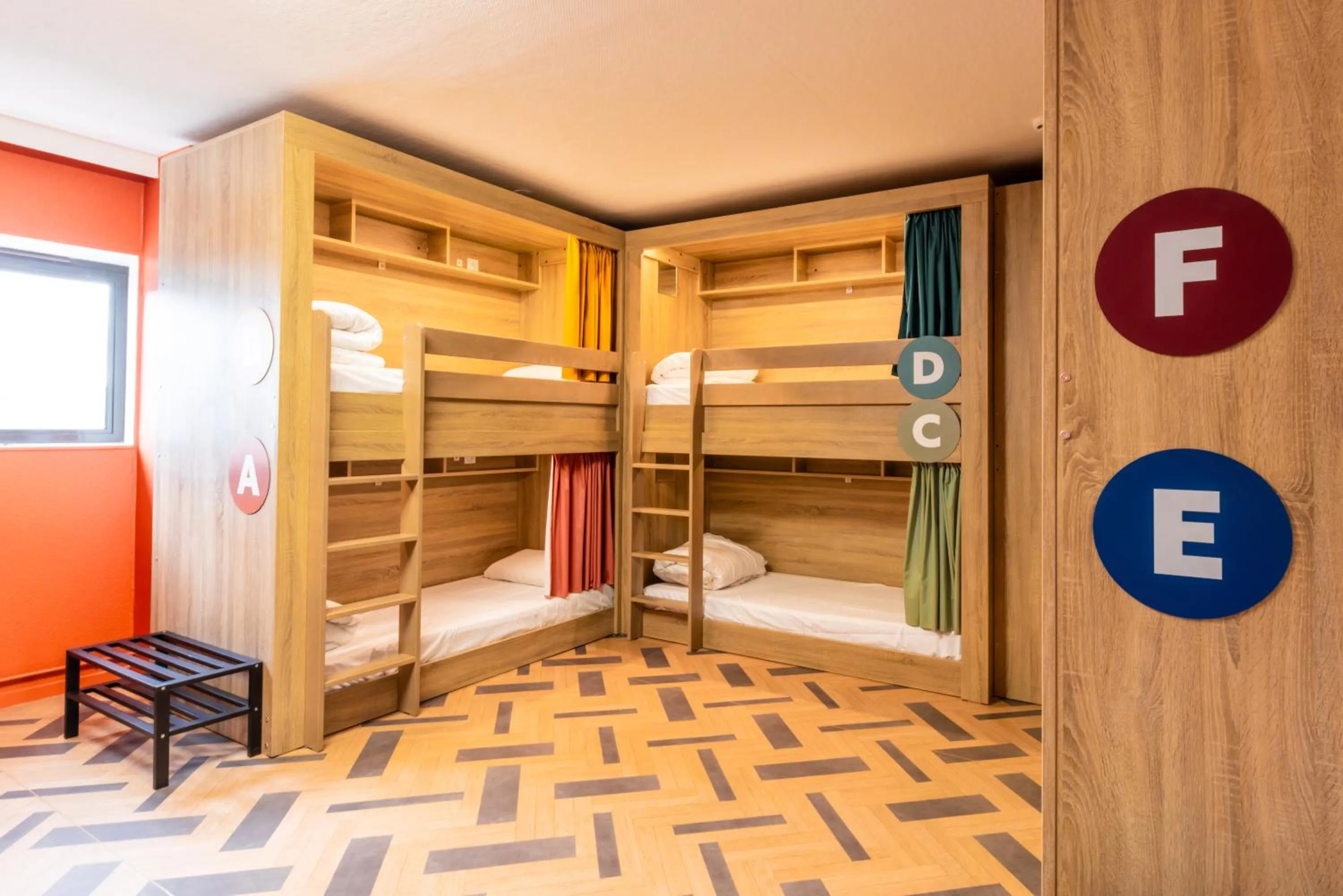 bunk bed, Bed in The People Le Havre