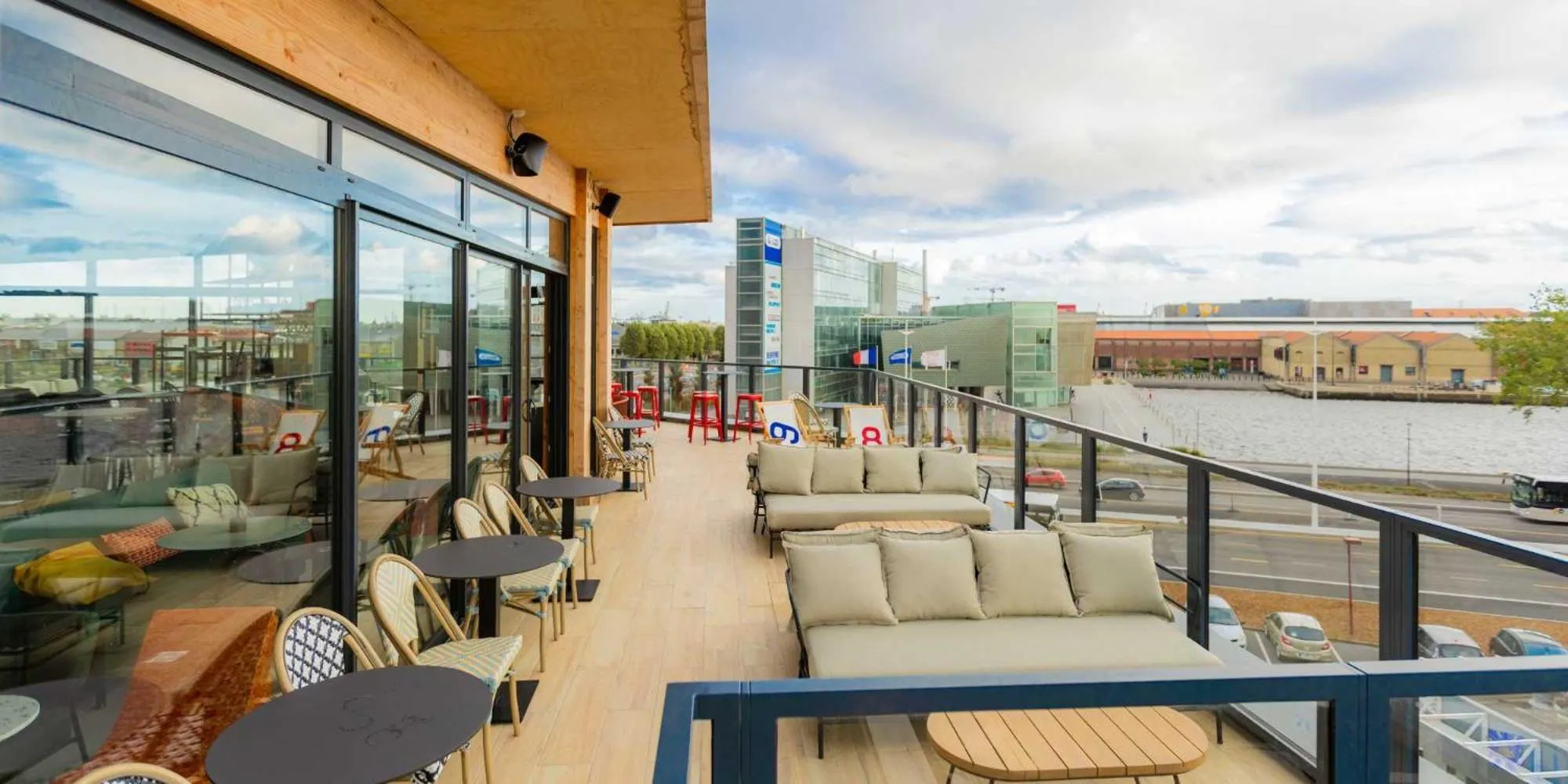 Patio in The People Le Havre