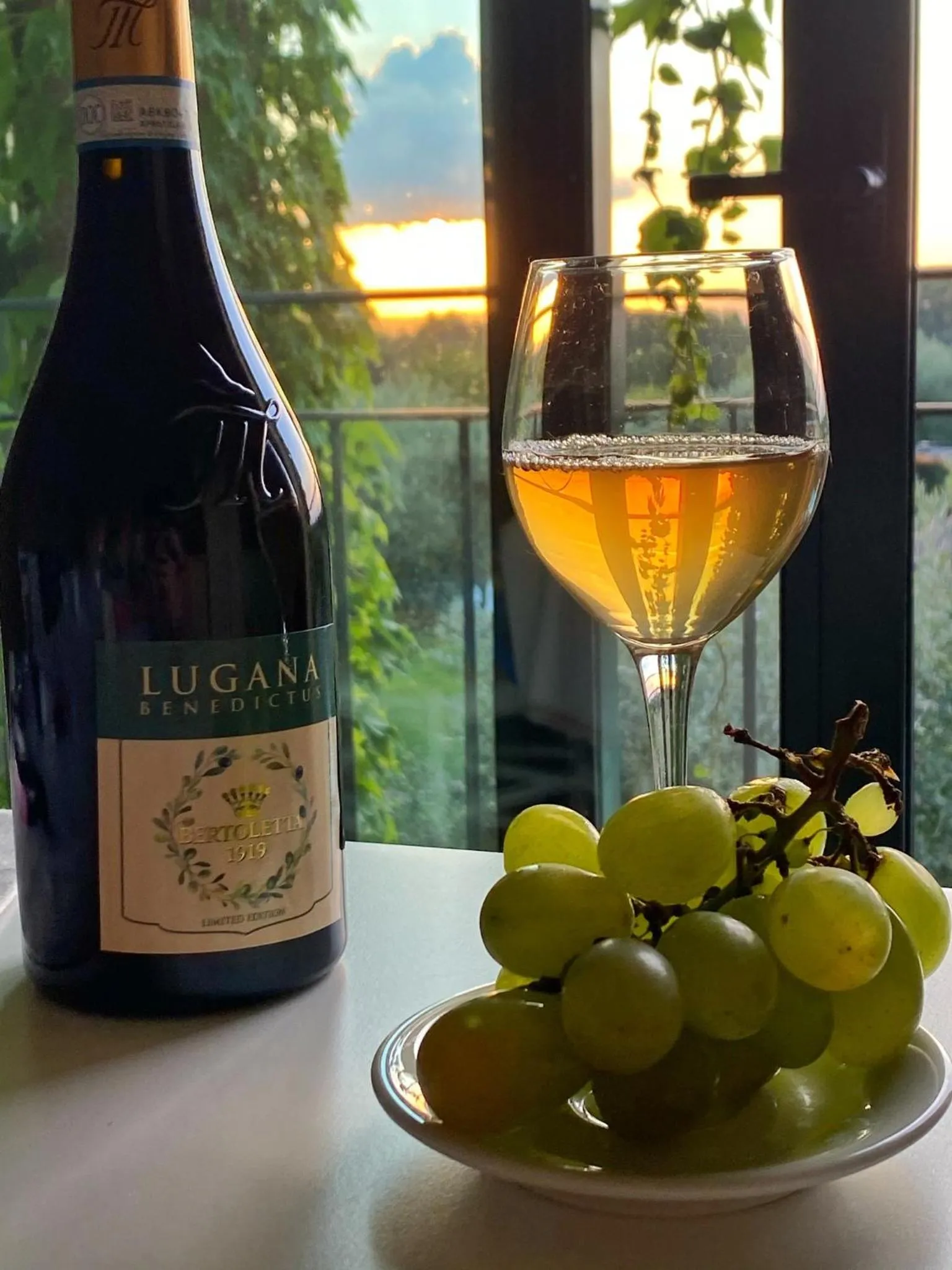 Dining area in Bertoletta Village Apartments