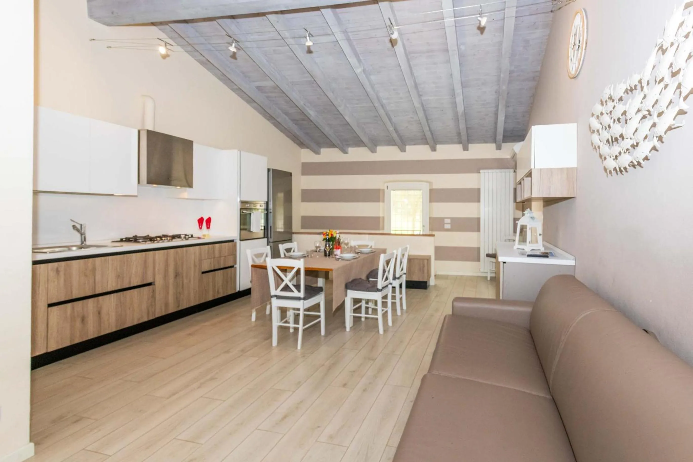 kitchen in Bertoletta Village Apartments