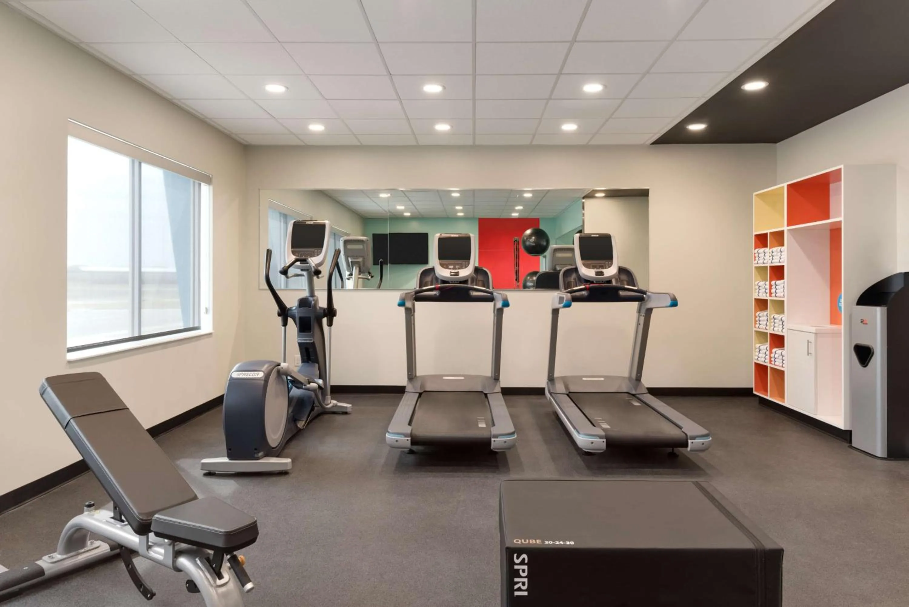 Fitness centre/facilities in Tru By Hilton Cedar Rapids Westdale