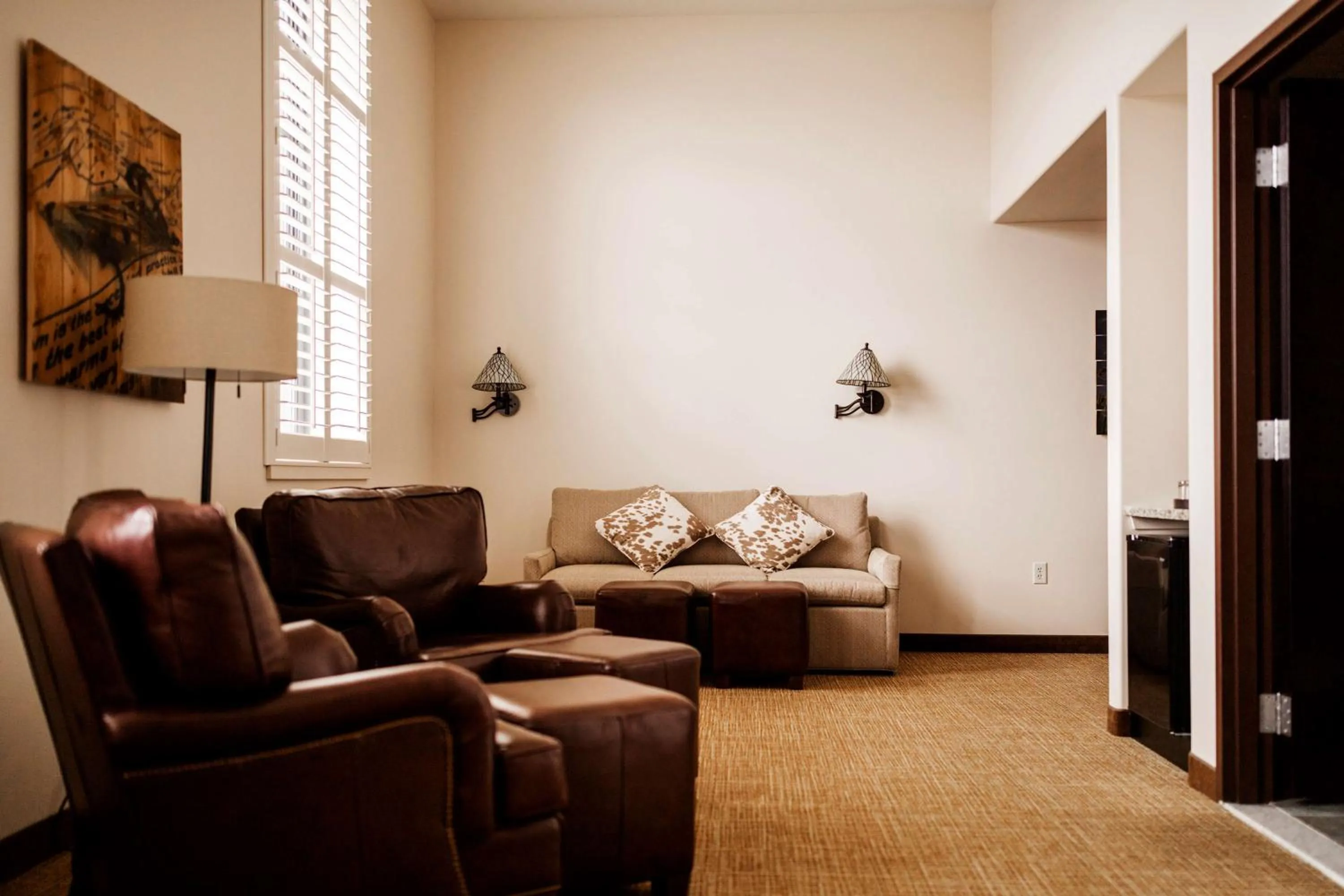 Living room in Tailwater Lodge Altmar, Tapestry Collection By Hilton