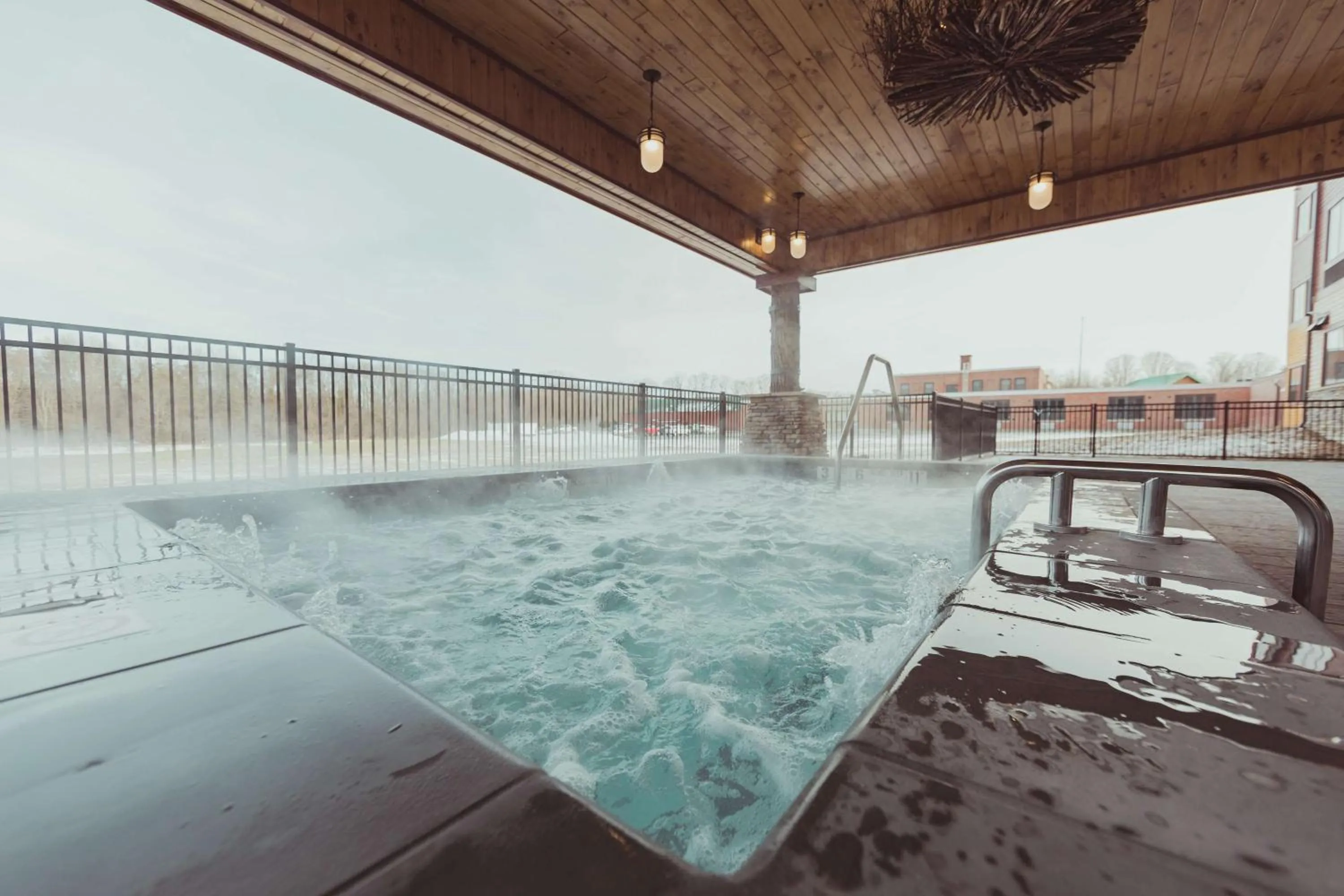 Hot Tub in Tailwater Lodge Altmar, Tapestry Collection By Hilton