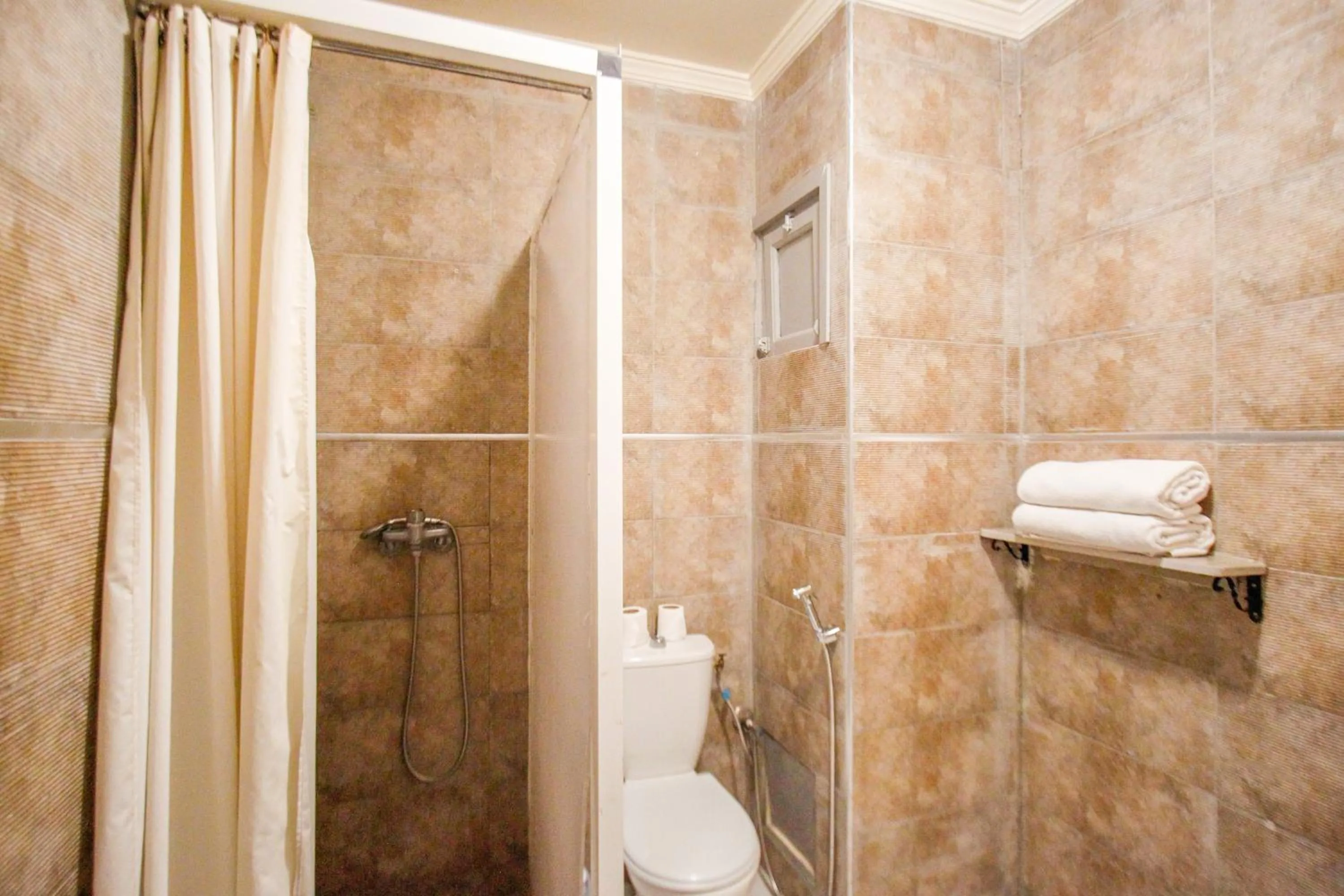 Bathroom in Hotel EZZAHIA by HMS