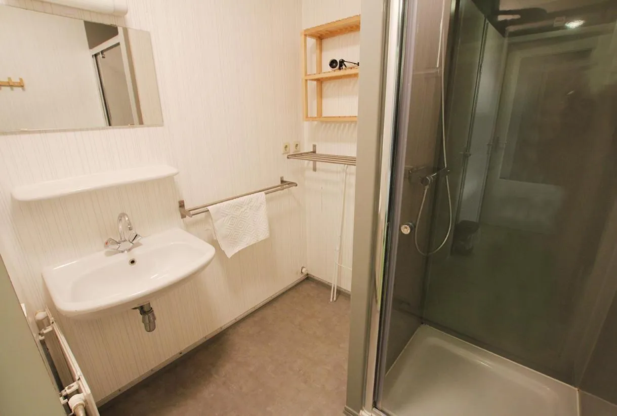 Shower in Amsterdam Farm Lodge