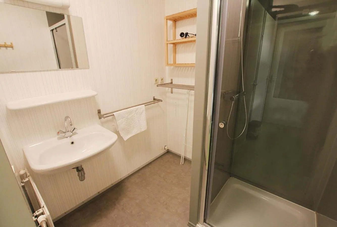 Bathroom in Amsterdam Farm Lodge