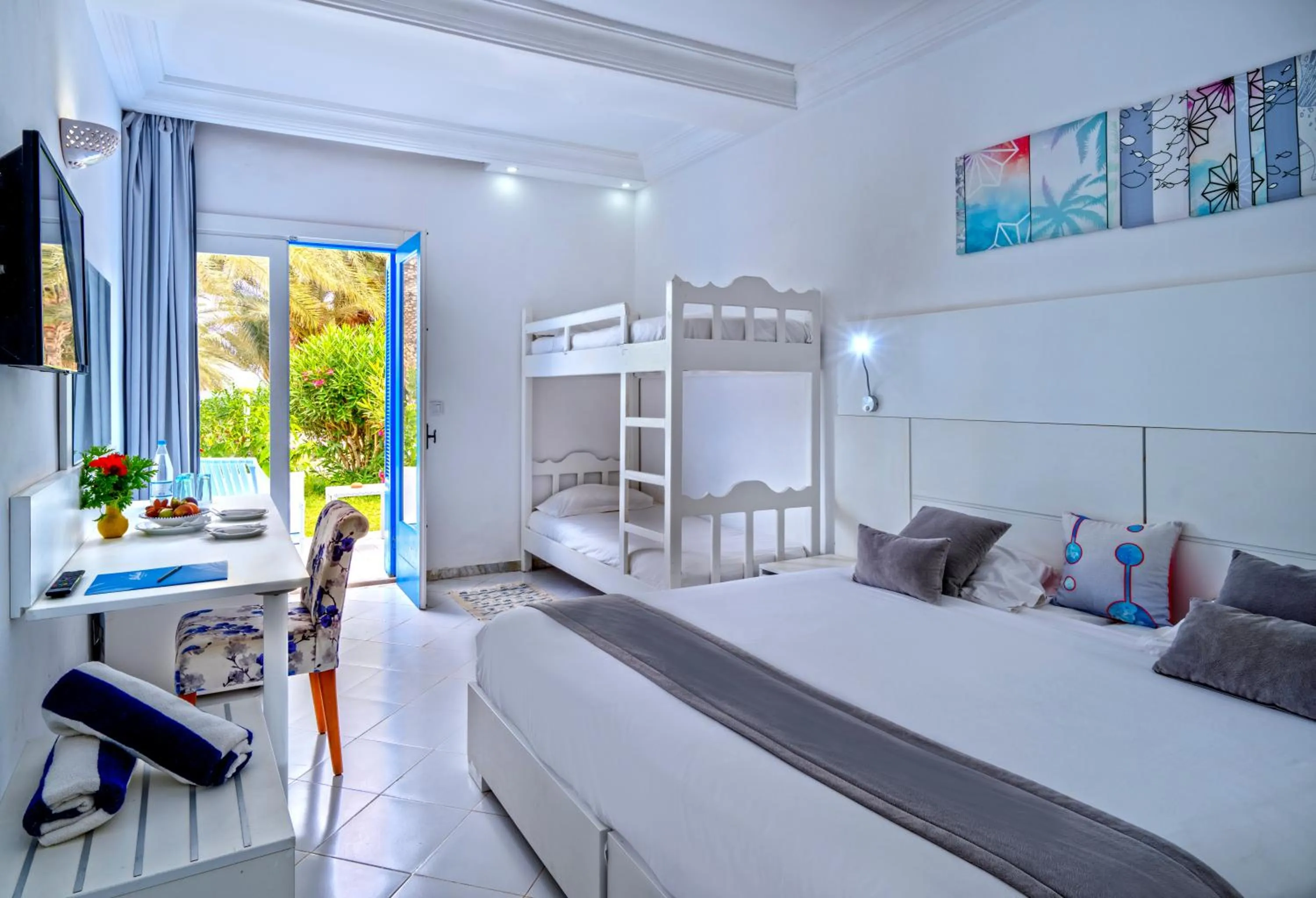 Bedroom, Bed in Hari Club Beach Resort