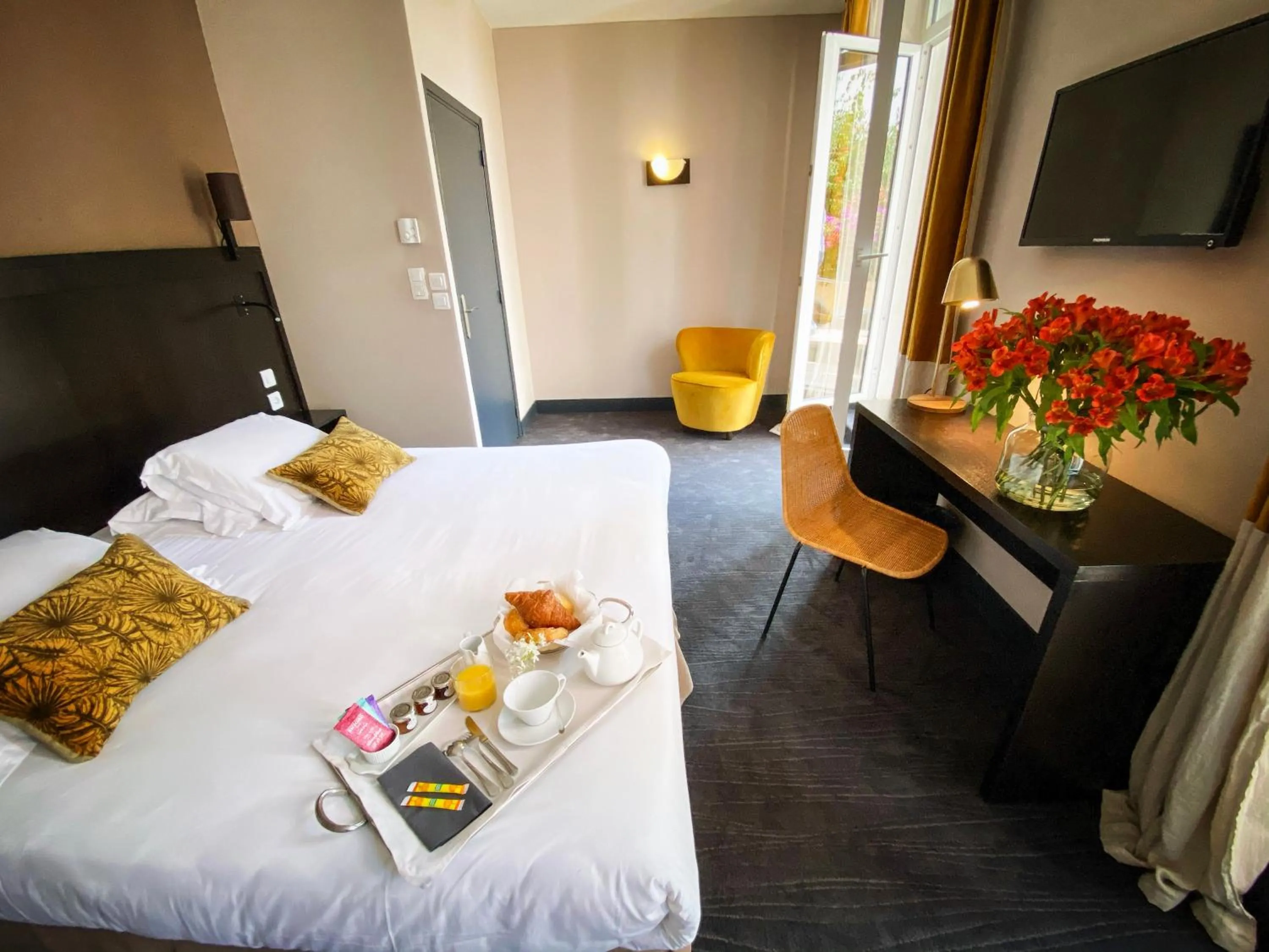 Bed in Hotel Molière