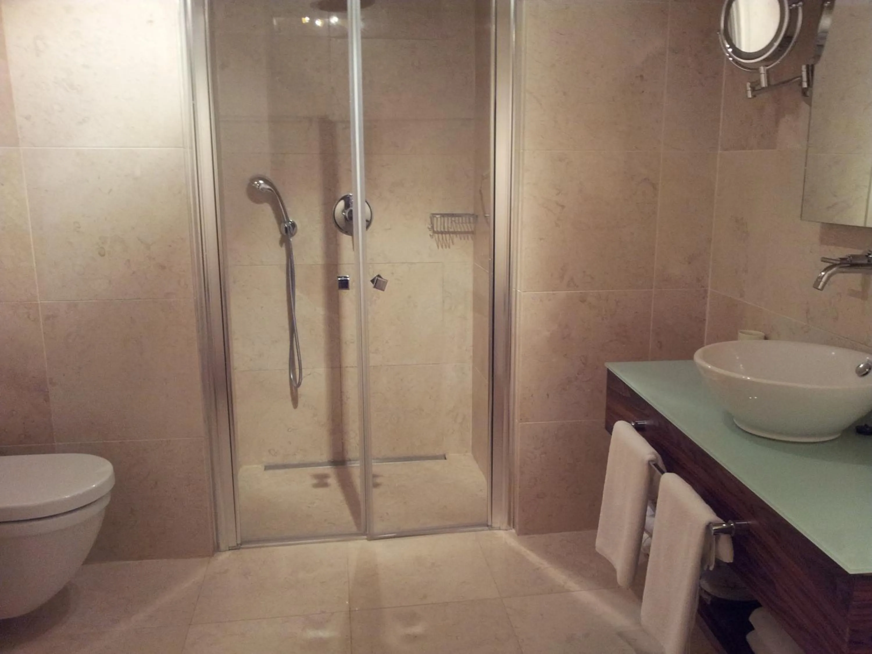 Shower in Shmayaa Hotel