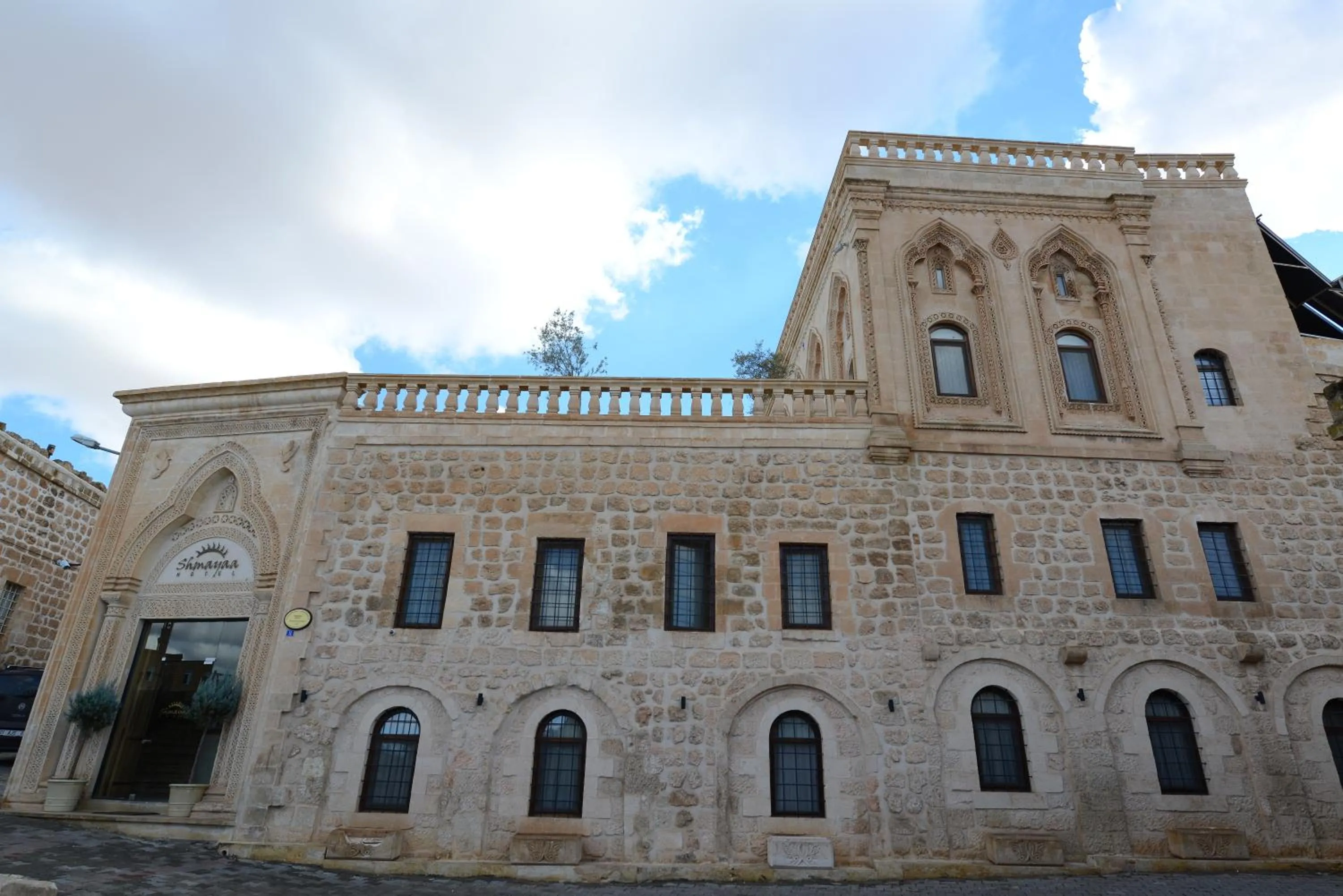 Facade/entrance in Shmayaa Hotel