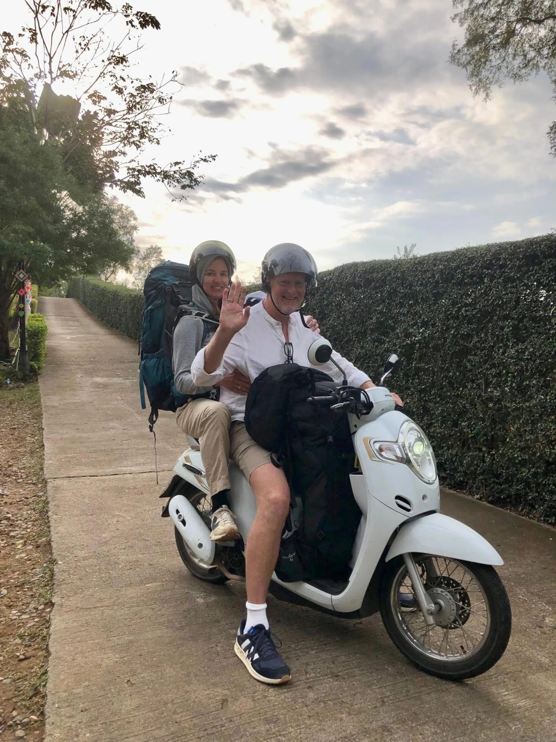 Pura Vida Pai Resort